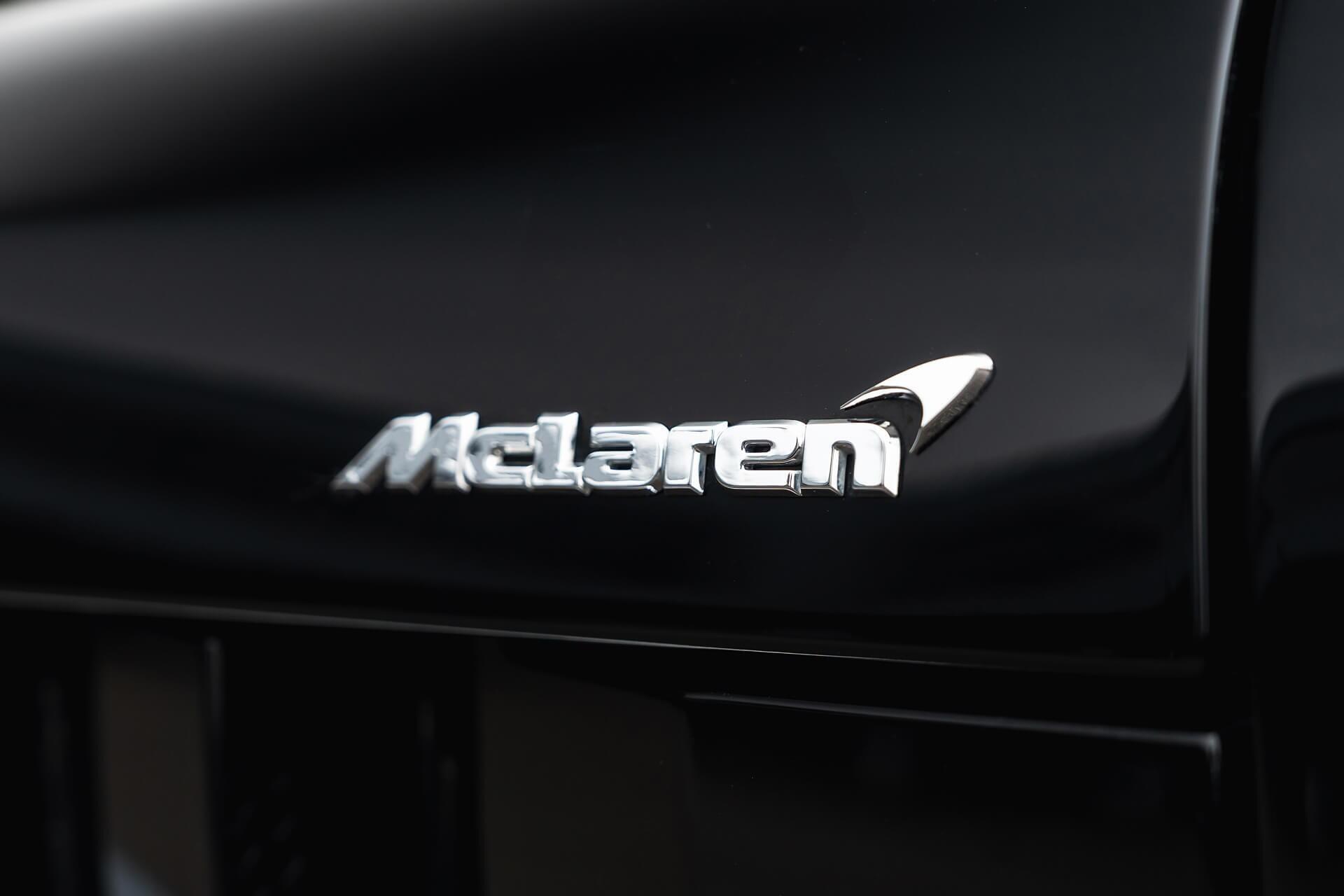 Mercedes-Benz SLR view 105