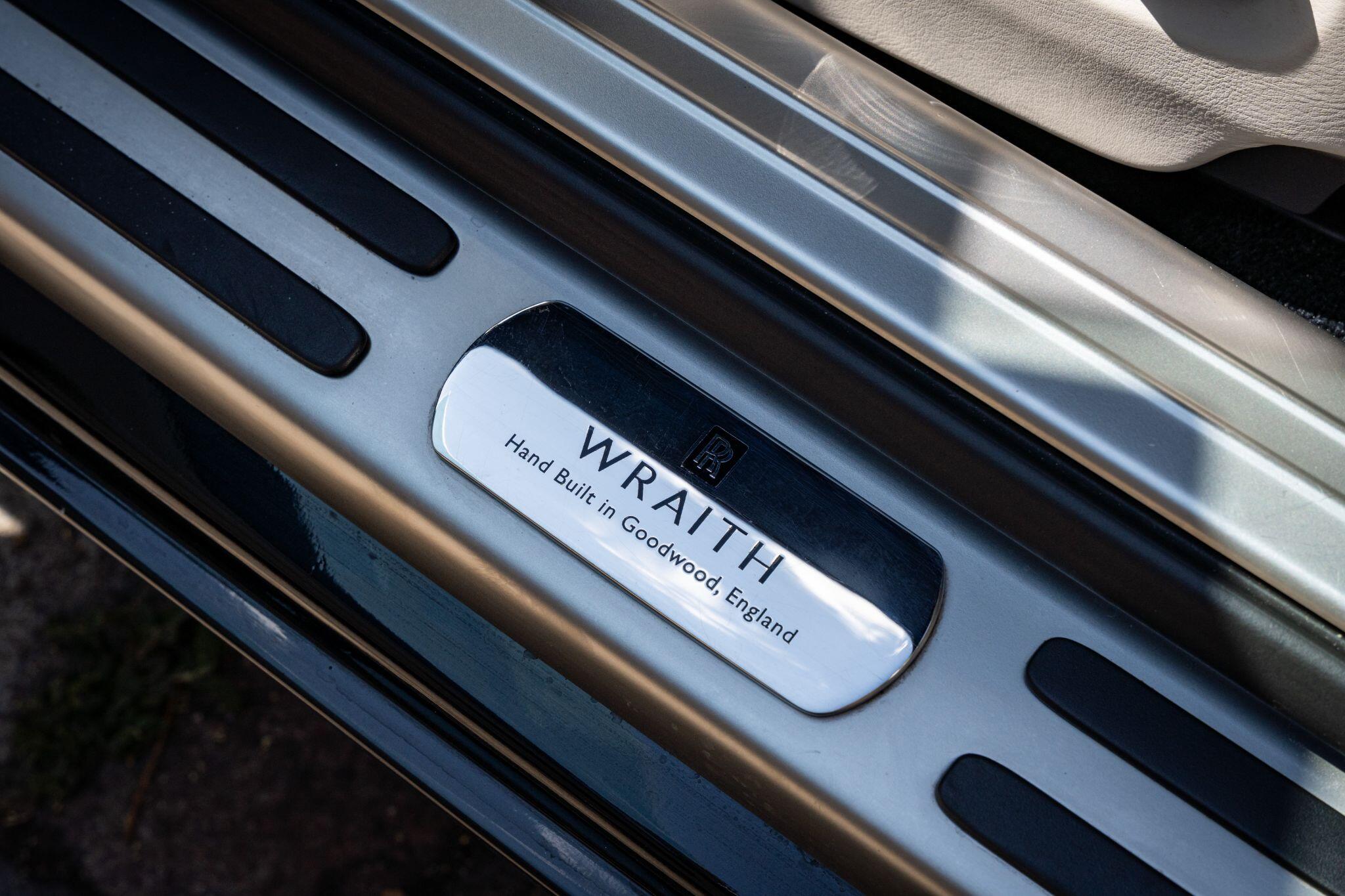 Rolls-Royce Wraith view 44