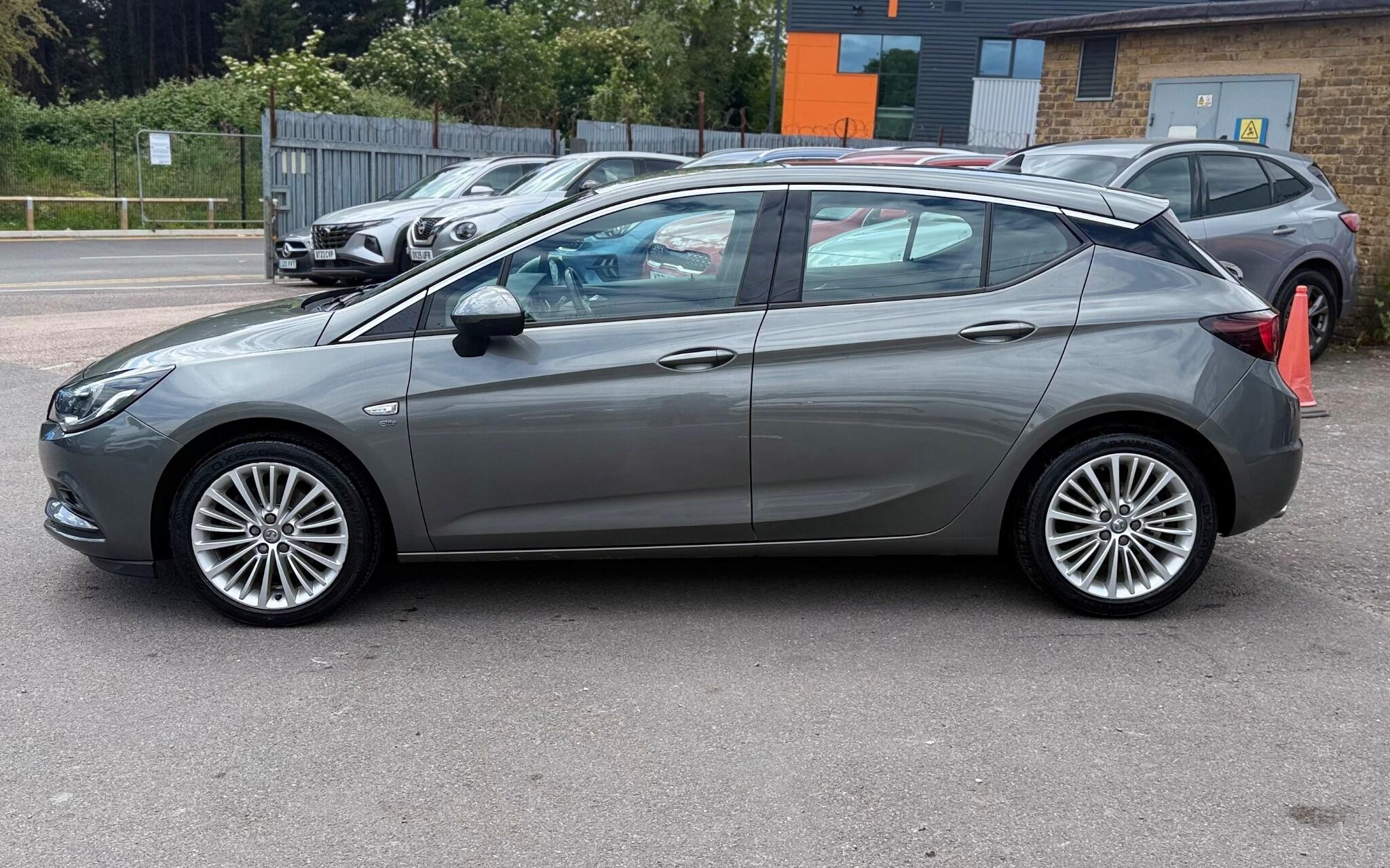 Vauxhall Astra view 5