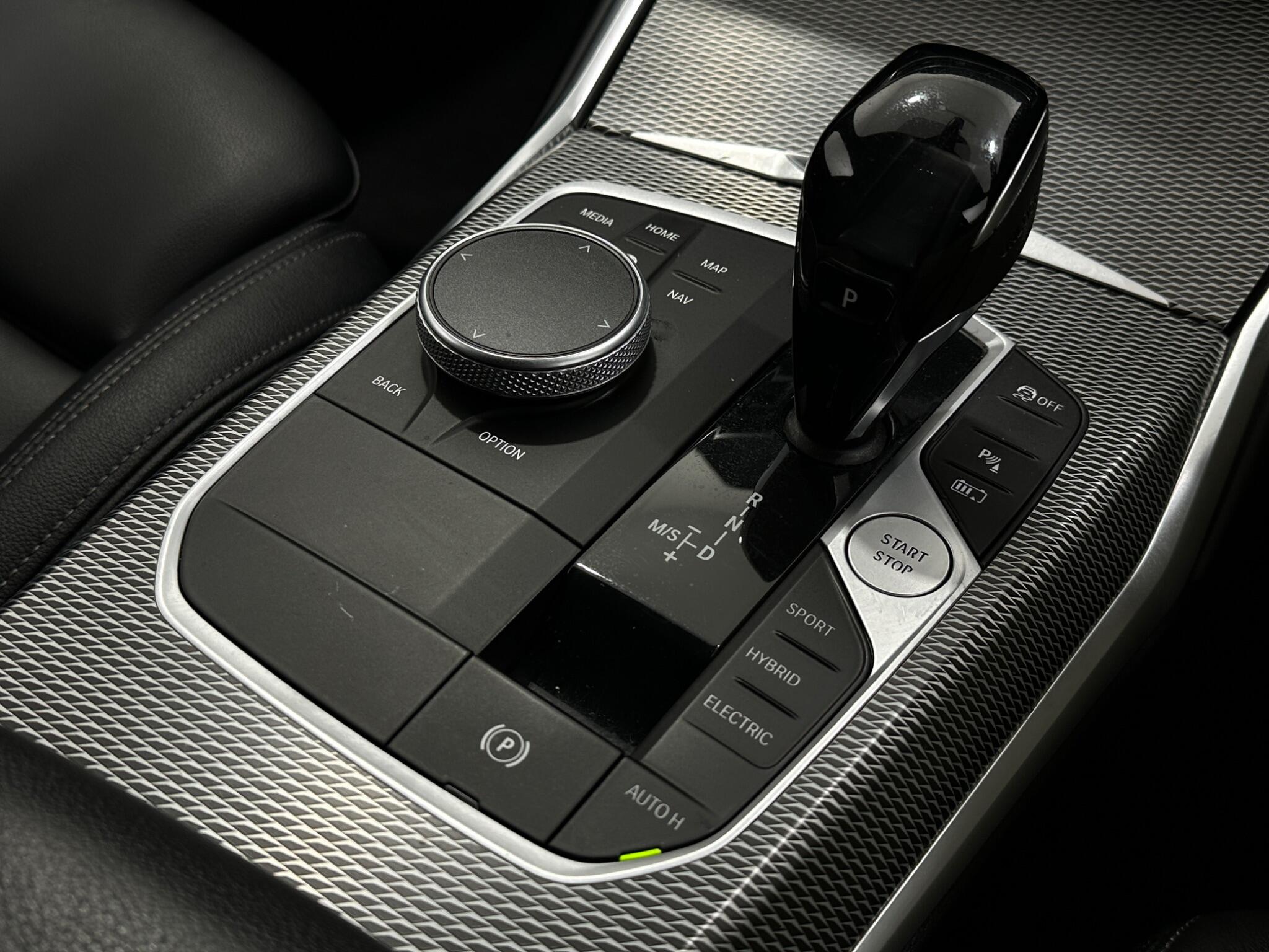 BMW 3 Series view 21