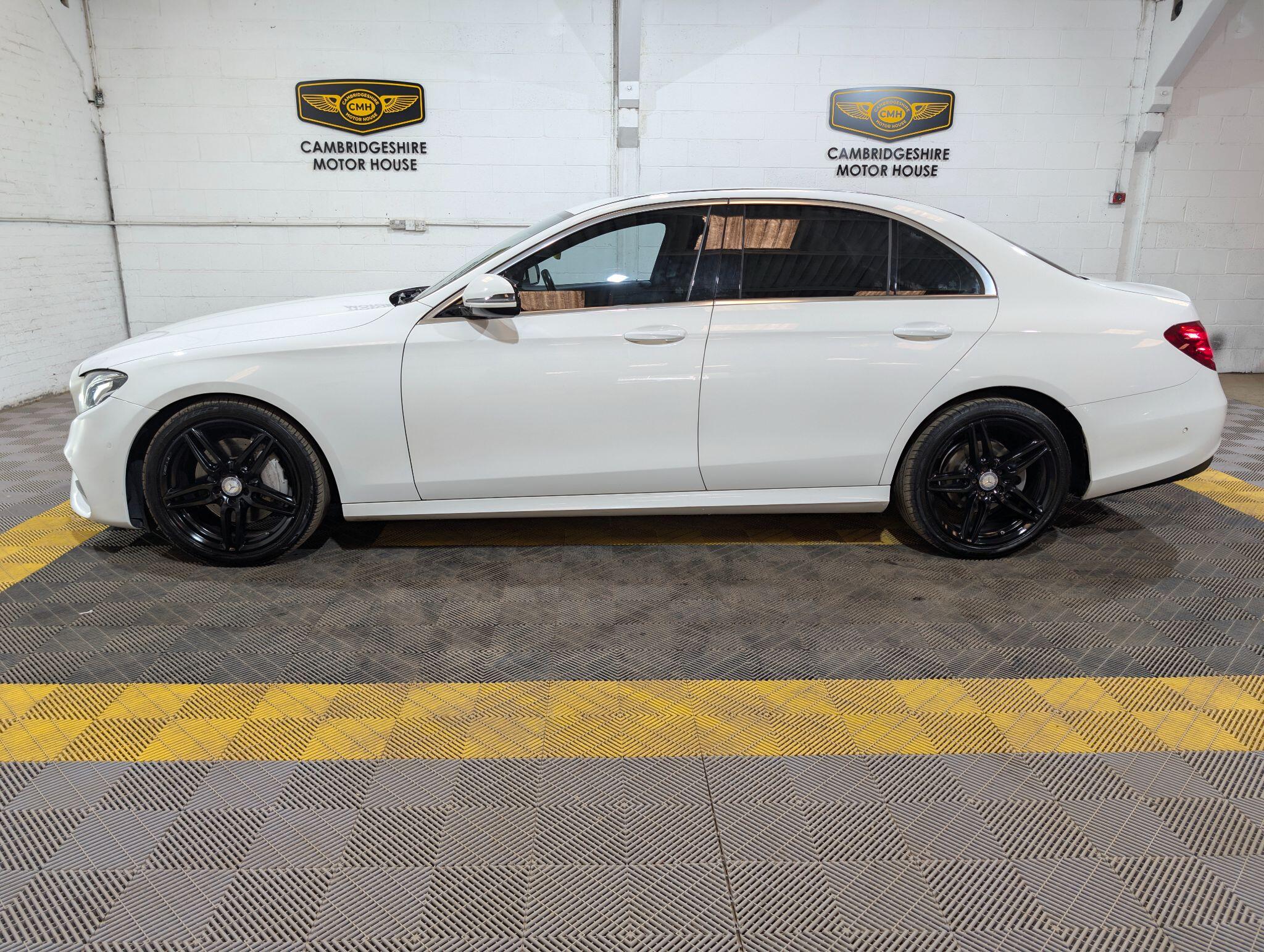 Mercedes-Benz E Class view 36