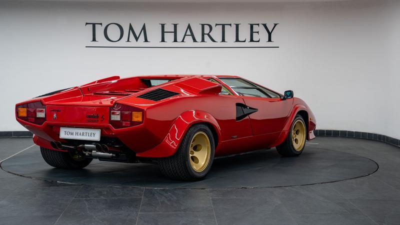 Lamborghini Countach view 11