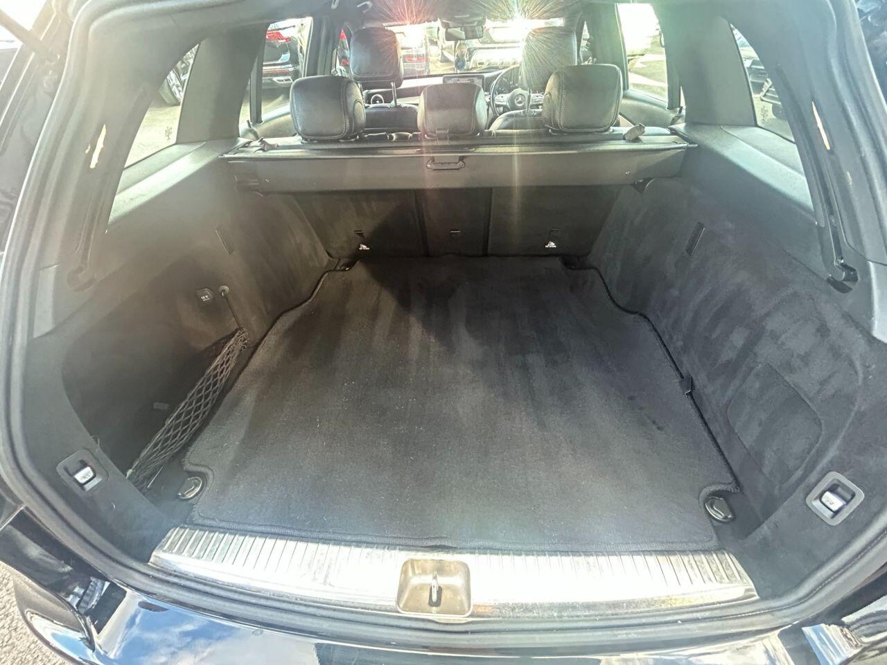 Mercedes-Benz C Class view 15
