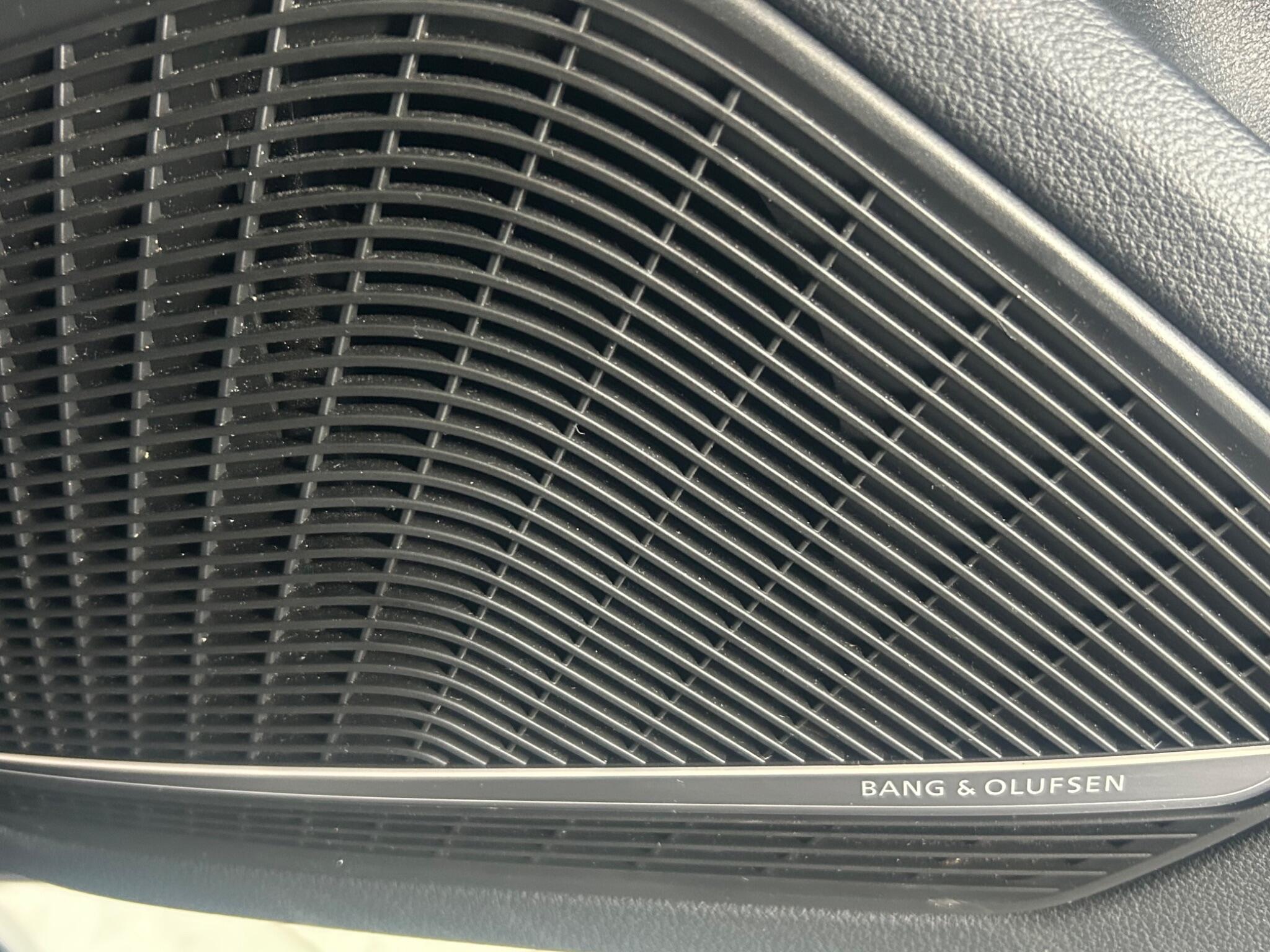 Audi S4 view 38