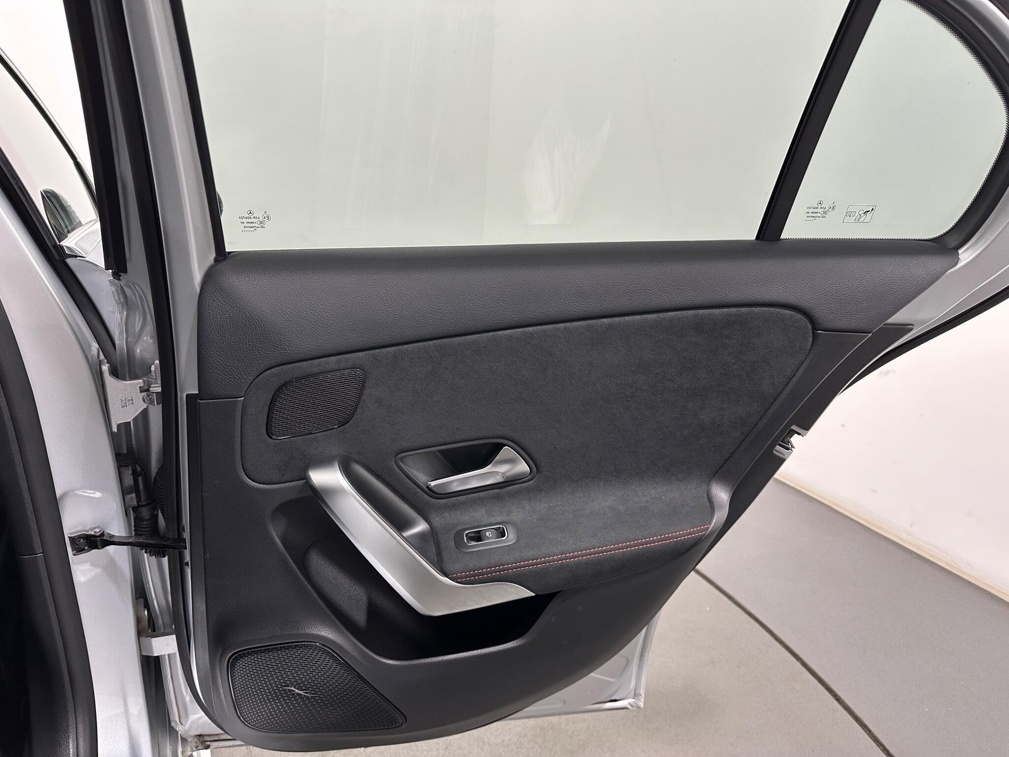Mercedes-Benz A Class view 44