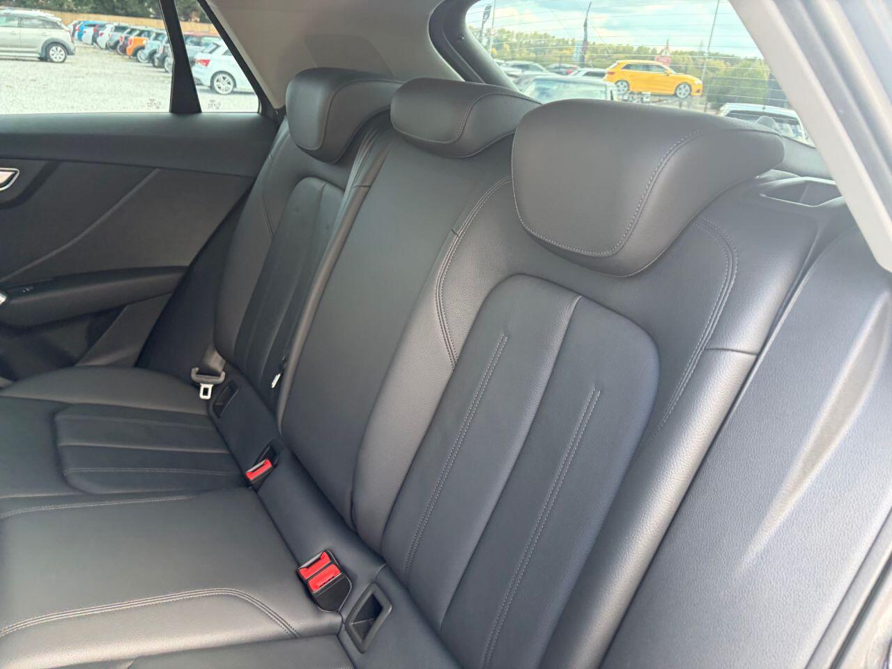 Audi Q2 view 25