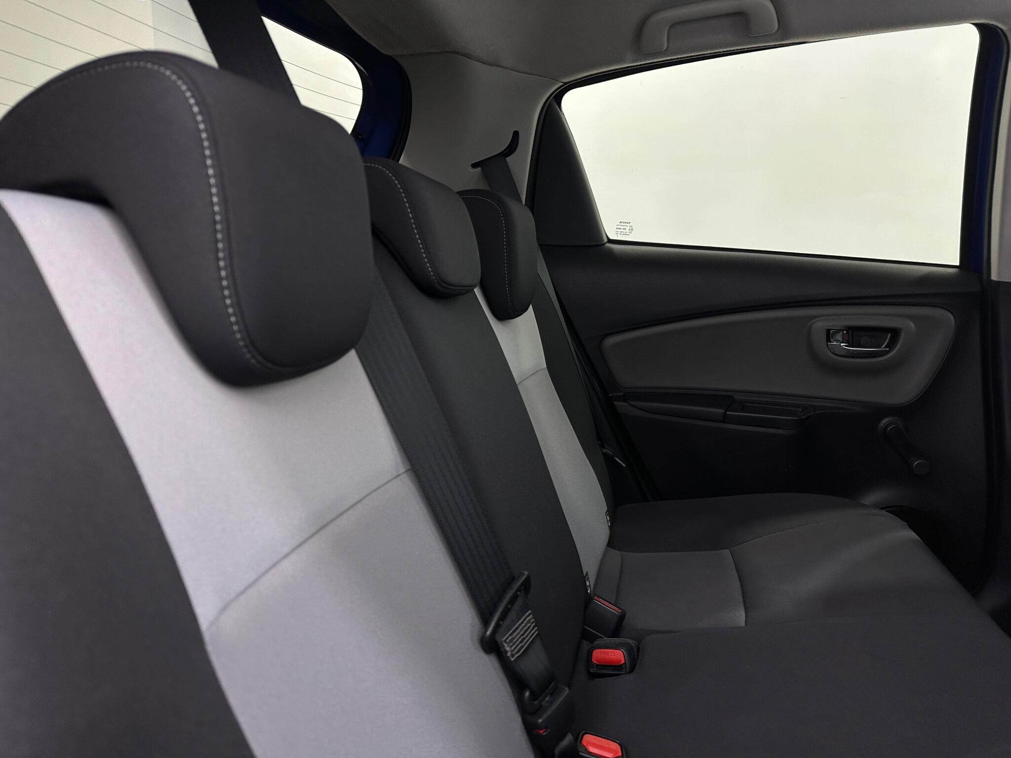 Toyota Yaris view 36