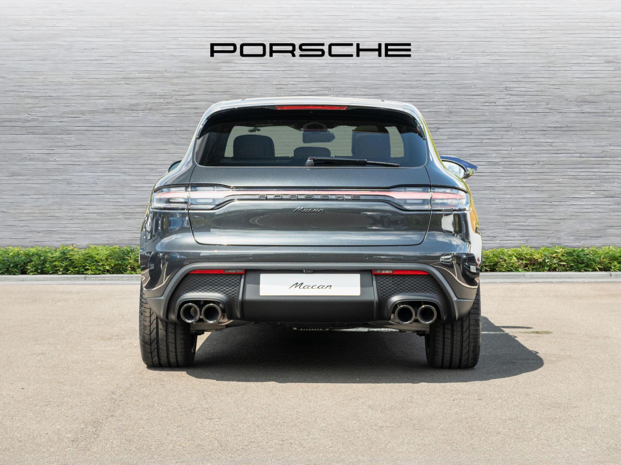 Porsche Macan view 6