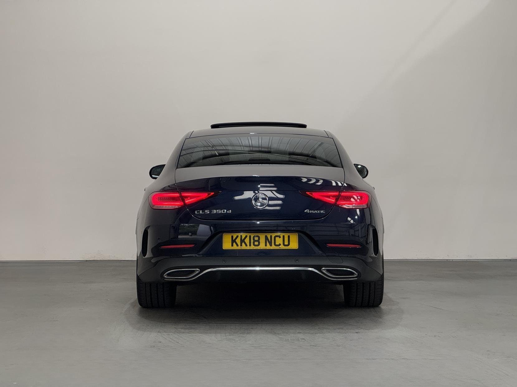 Mercedes-Benz CLS view 13