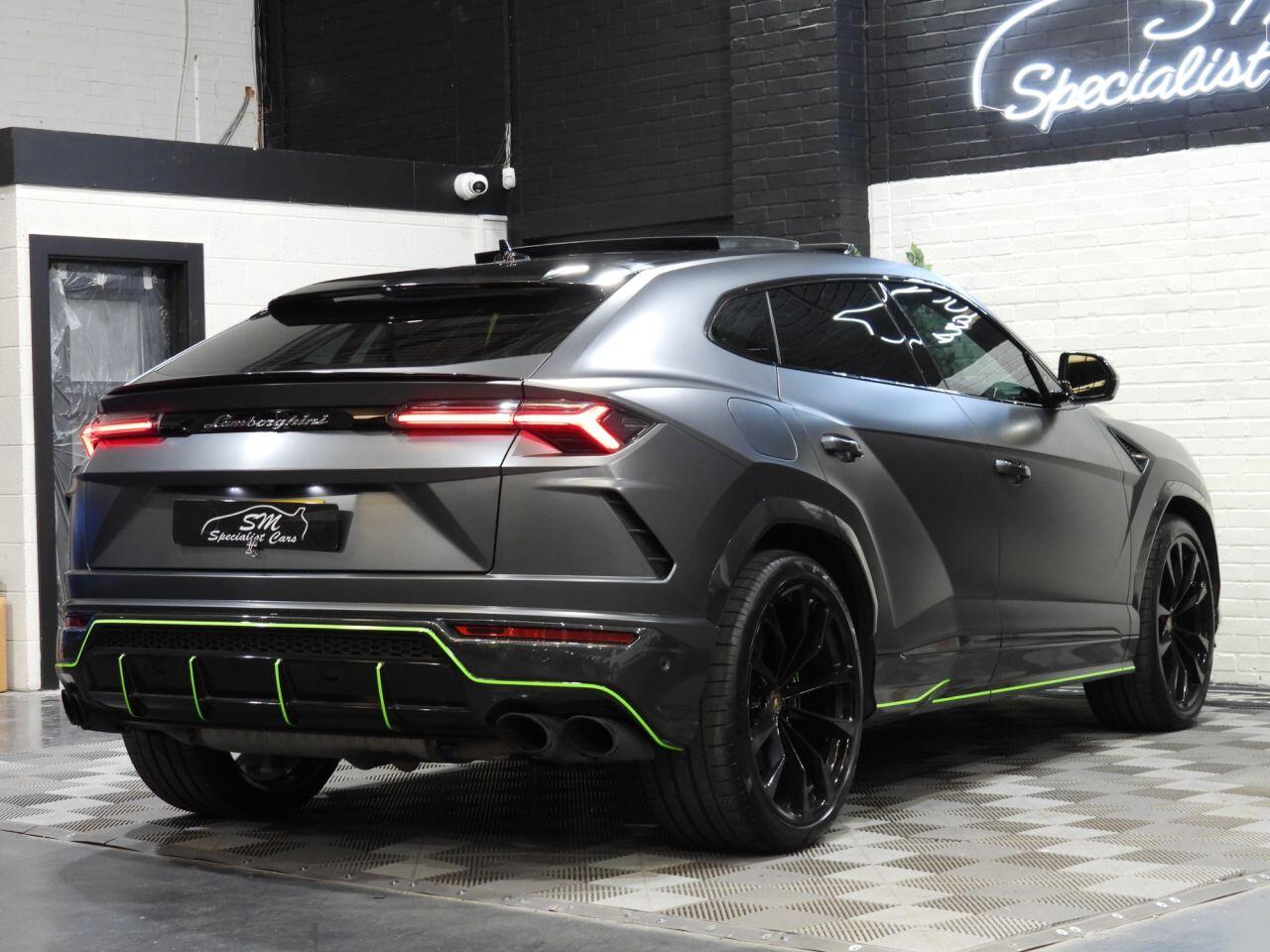 Lamborghini Urus view 15
