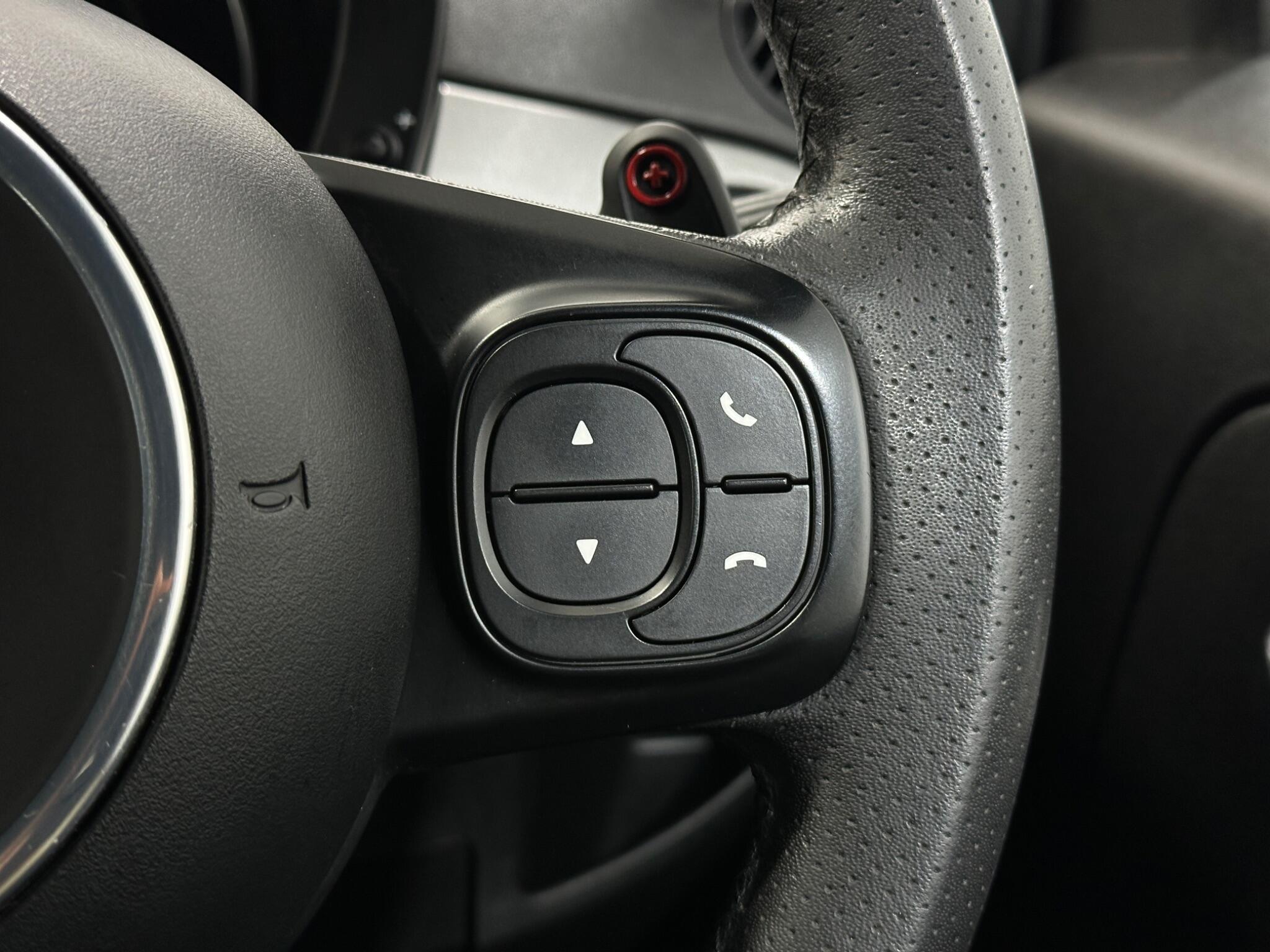 Abarth 595 view 16