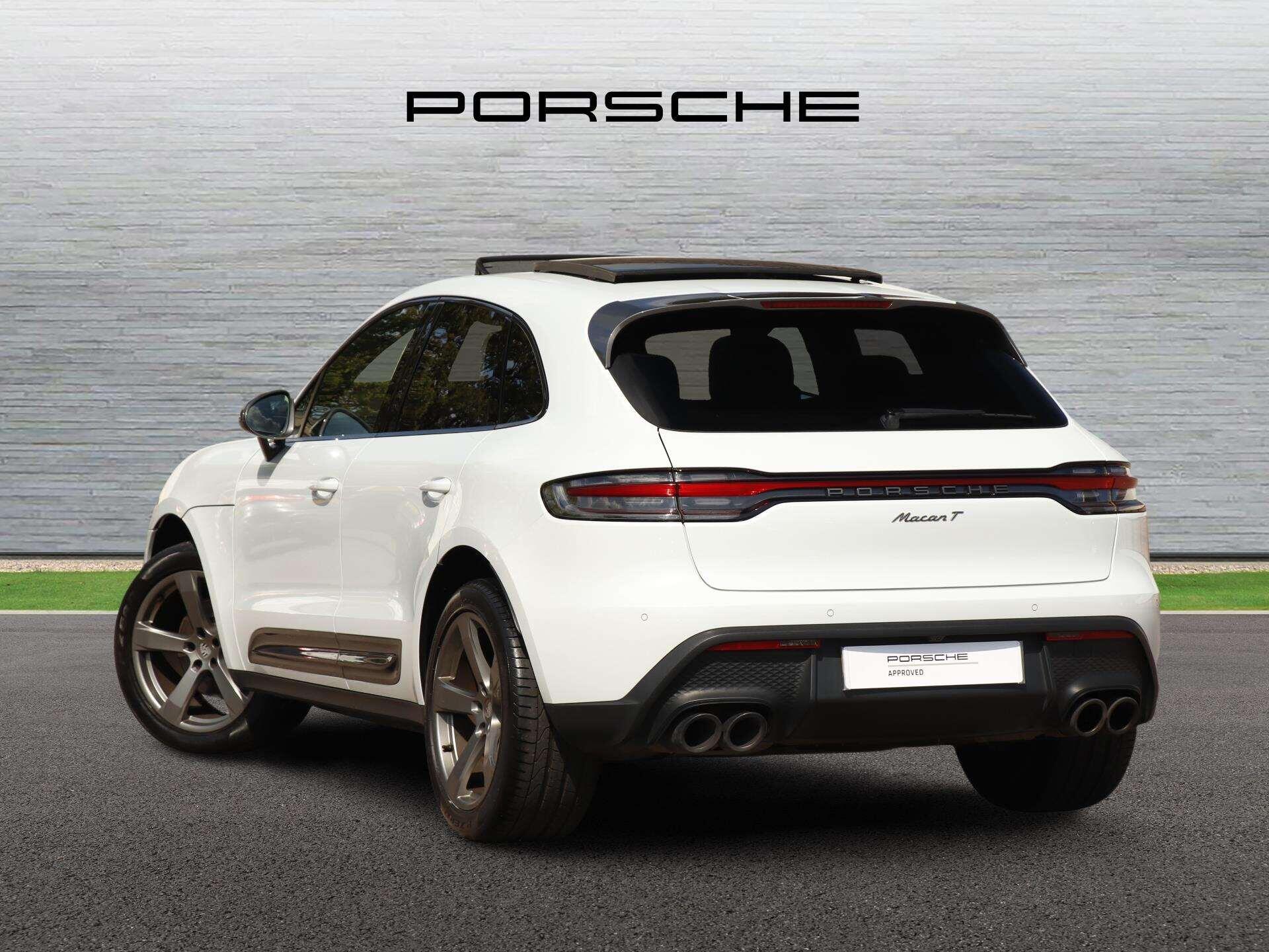 Porsche Macan view 5