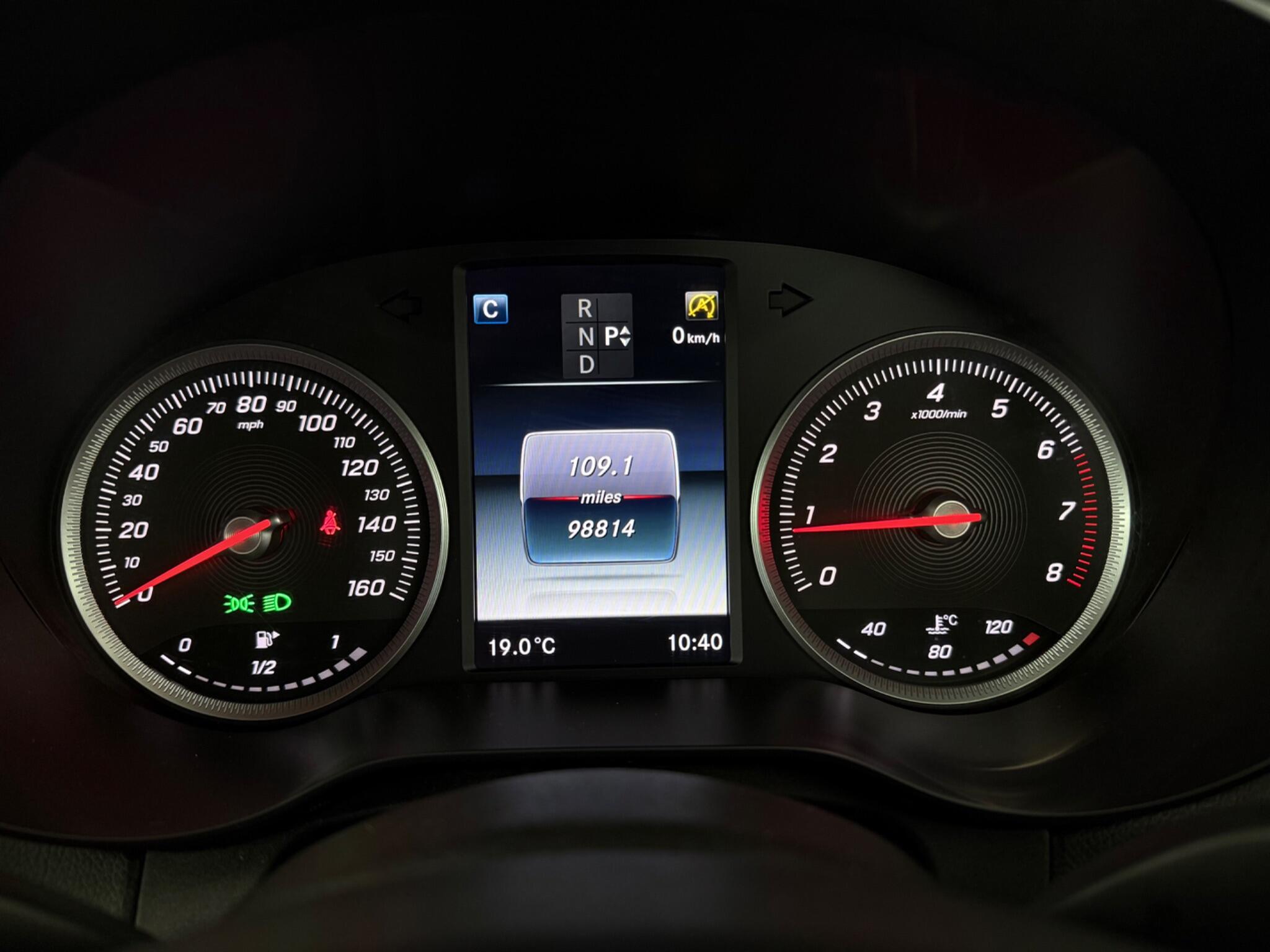 Mercedes-Benz C-Class view 13