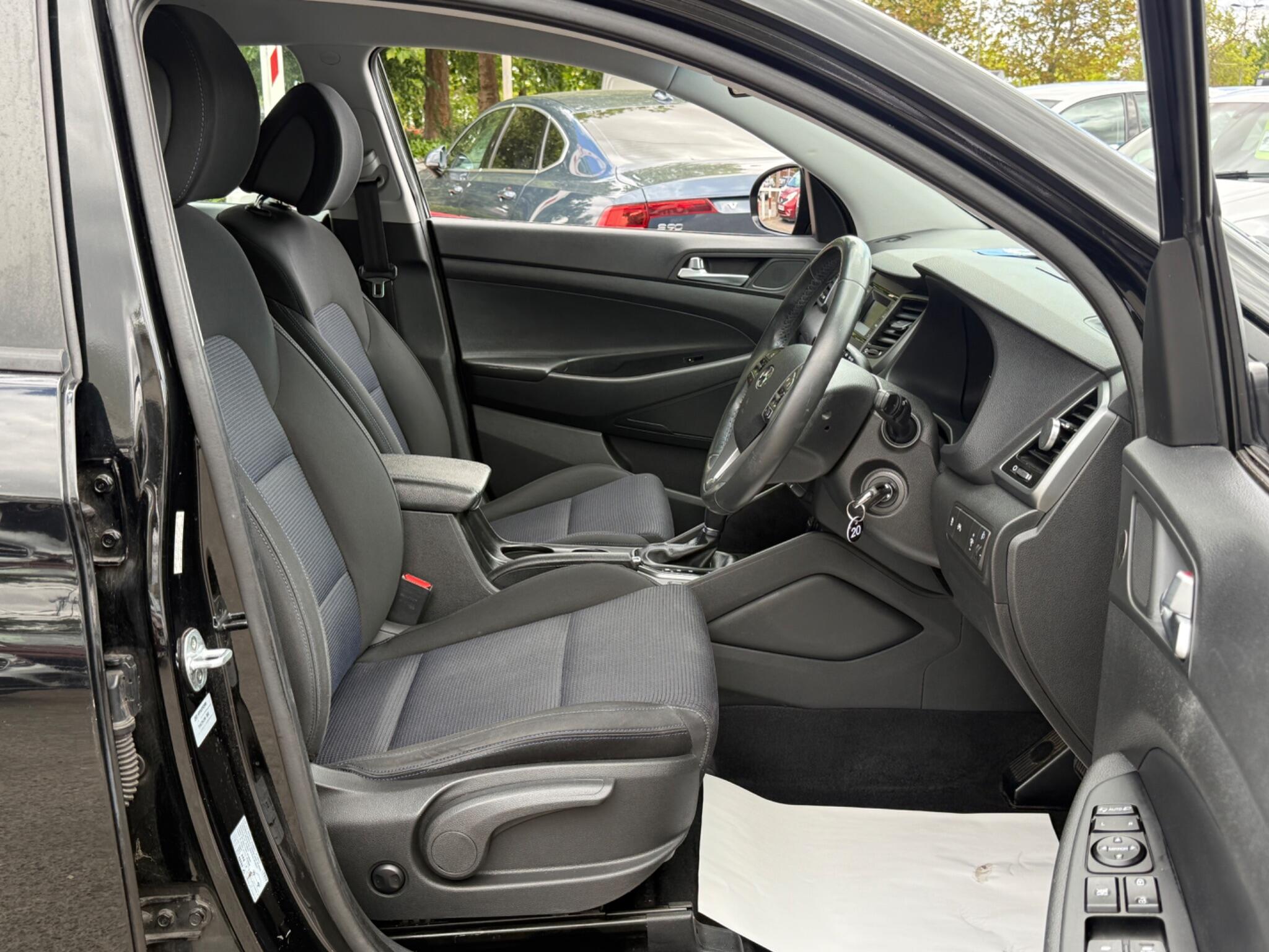 Hyundai TUCSON - Image 27