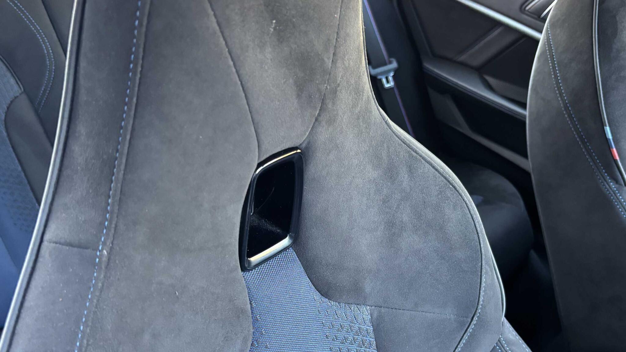 BMW 2 Series view 35