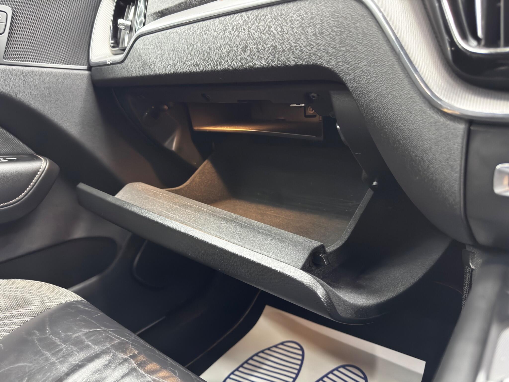 Volvo XC60 view 36