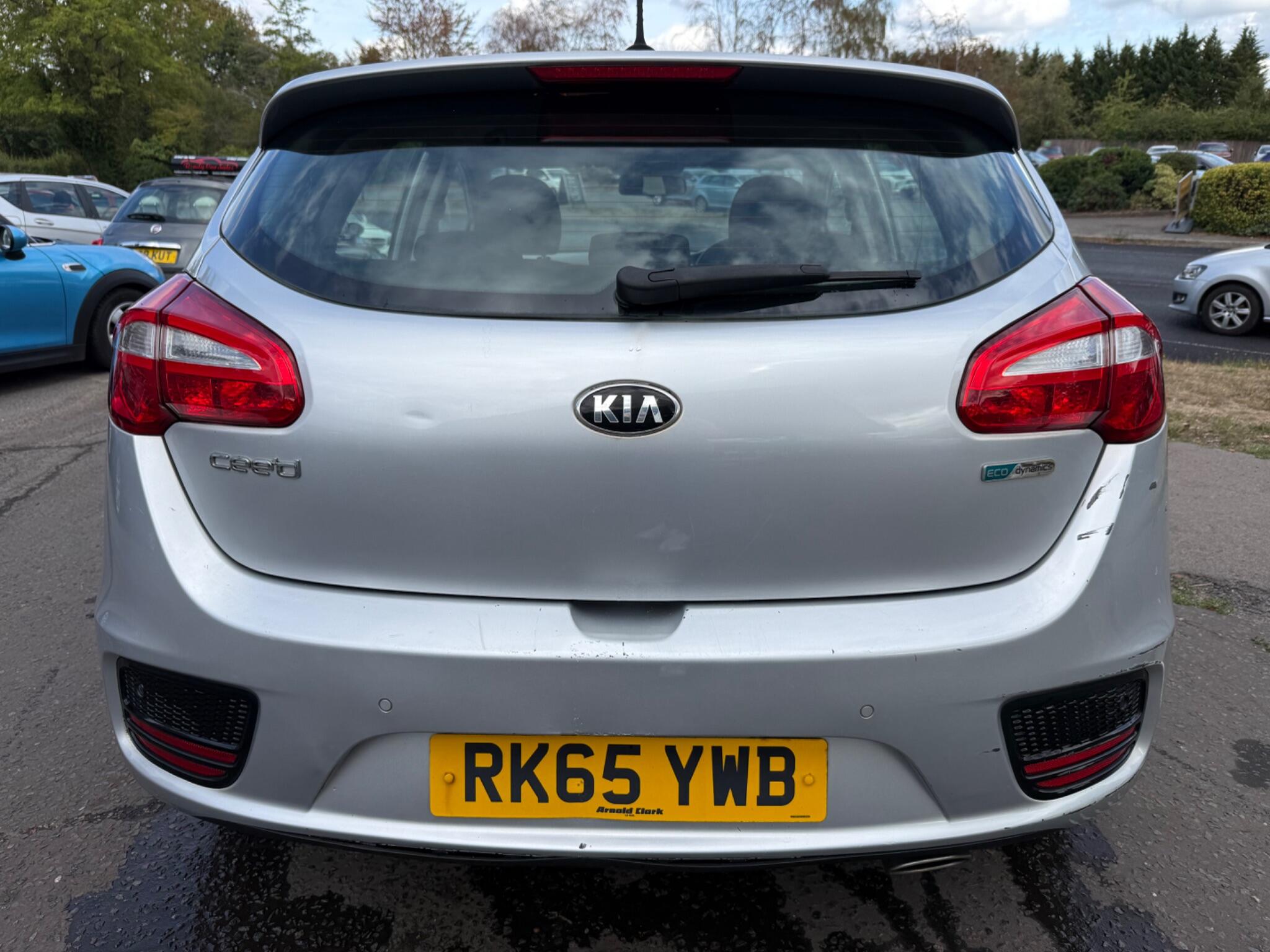 Kia Ceed view 3