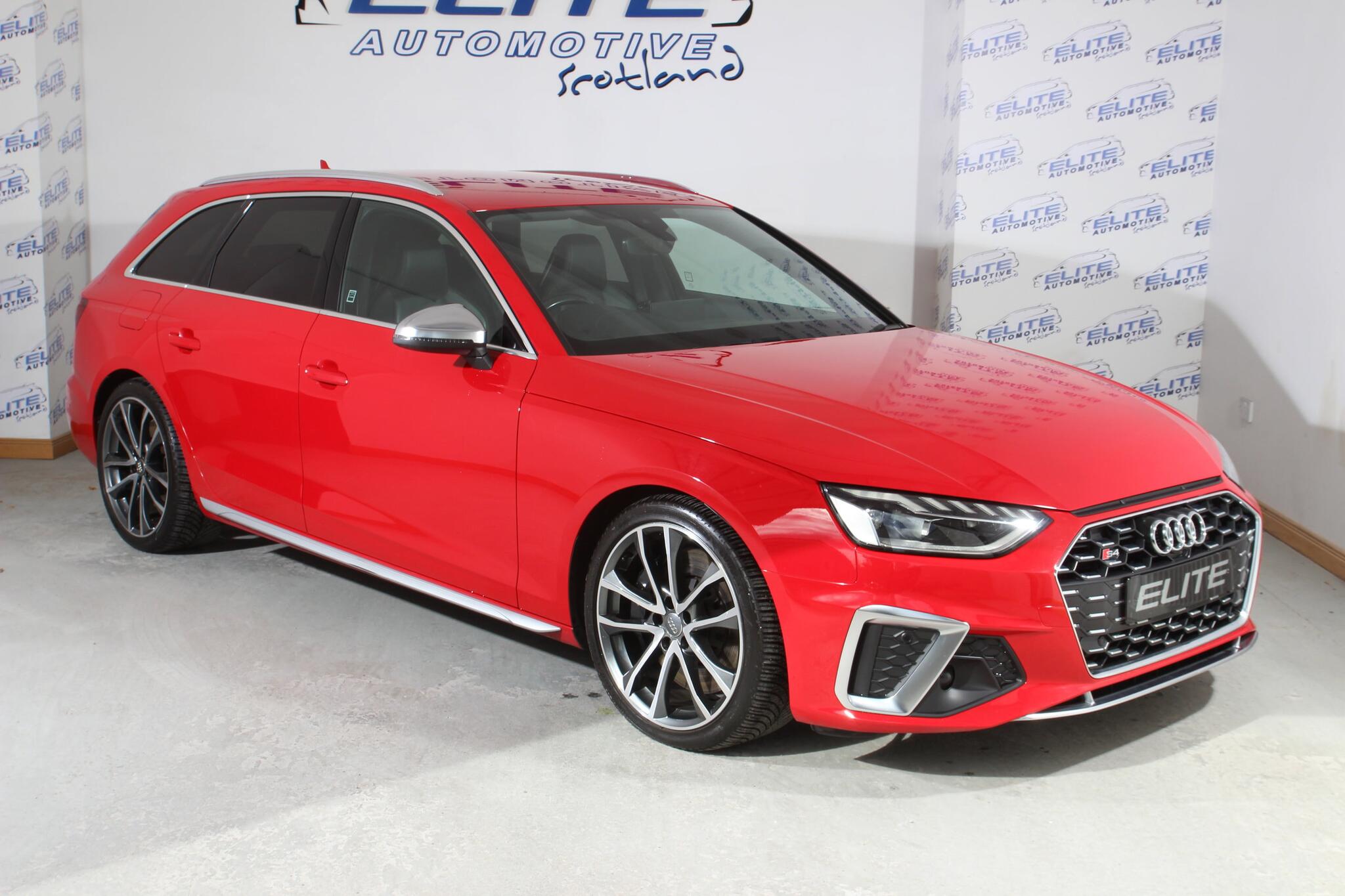 Audi S4 view 3