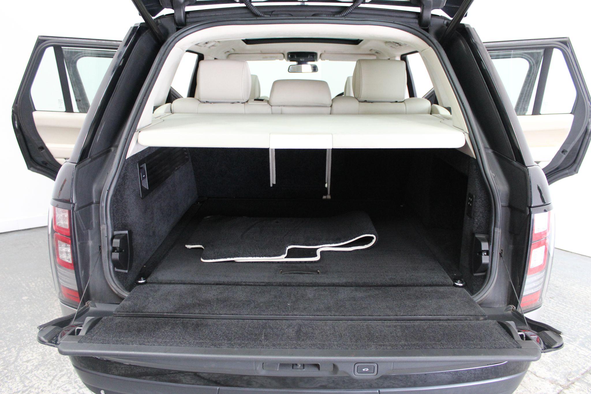 Land Rover Range Rover view 30
