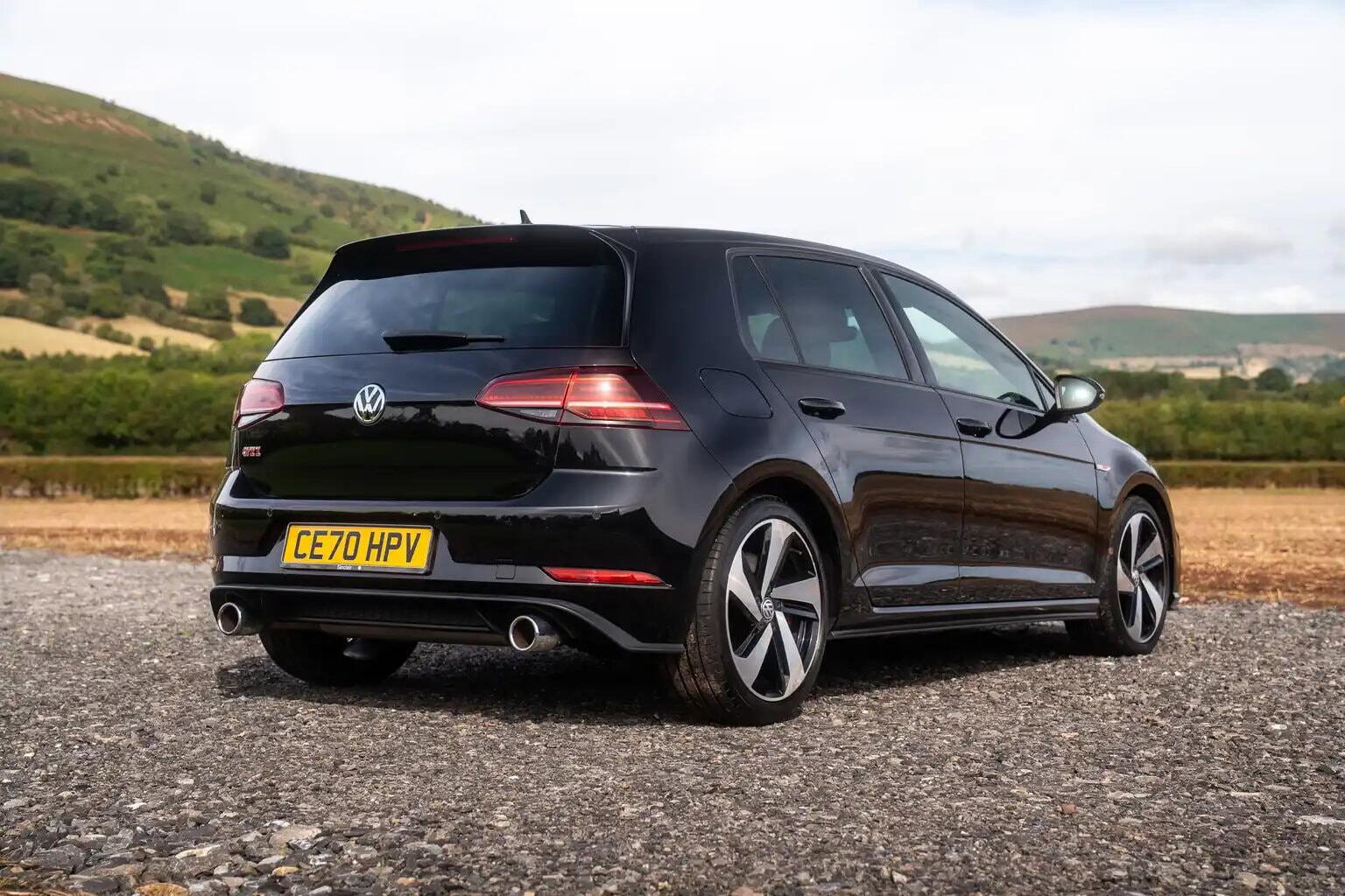 Volkswagen Golf view 3