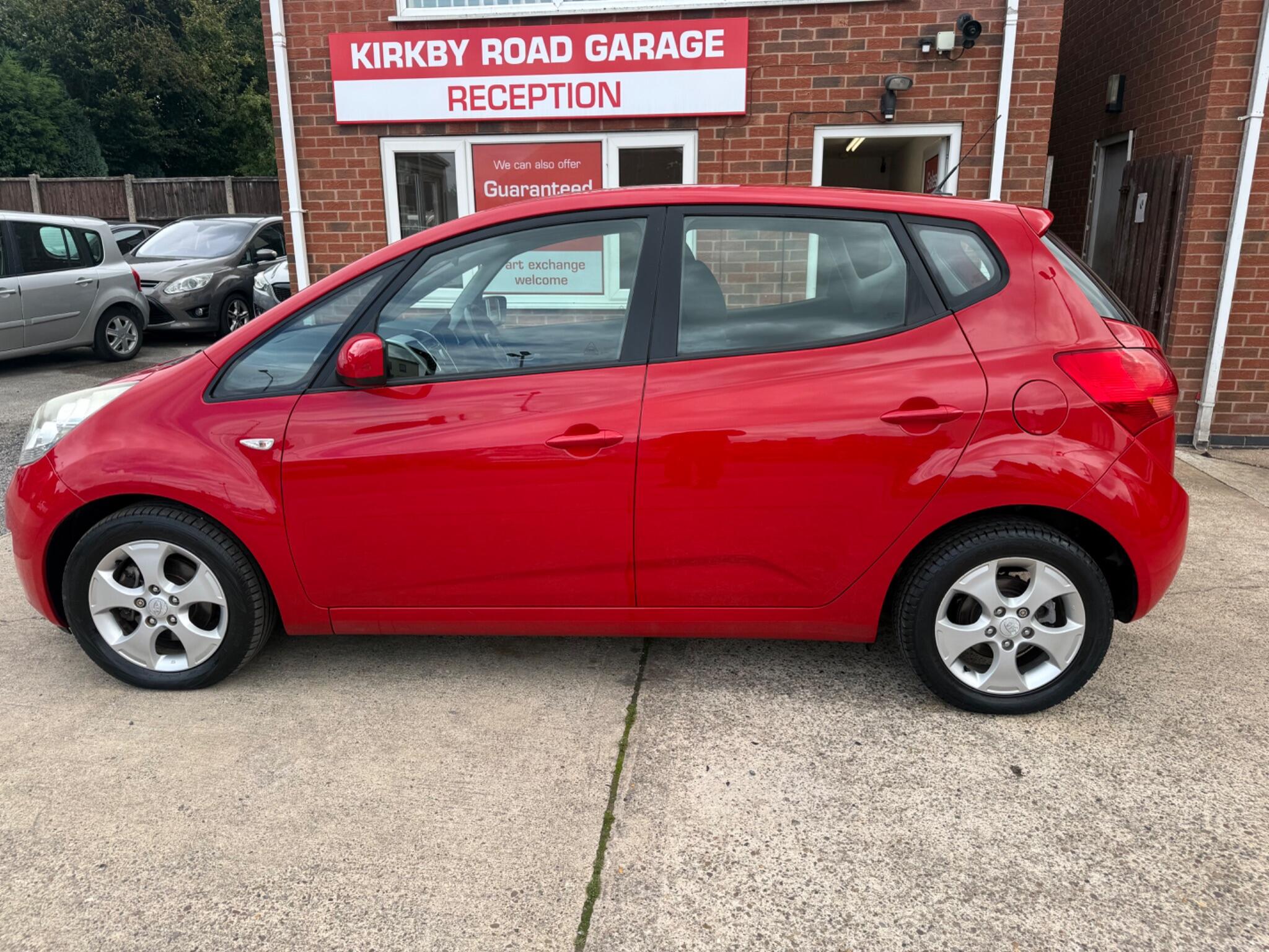 Kia Venga view 5