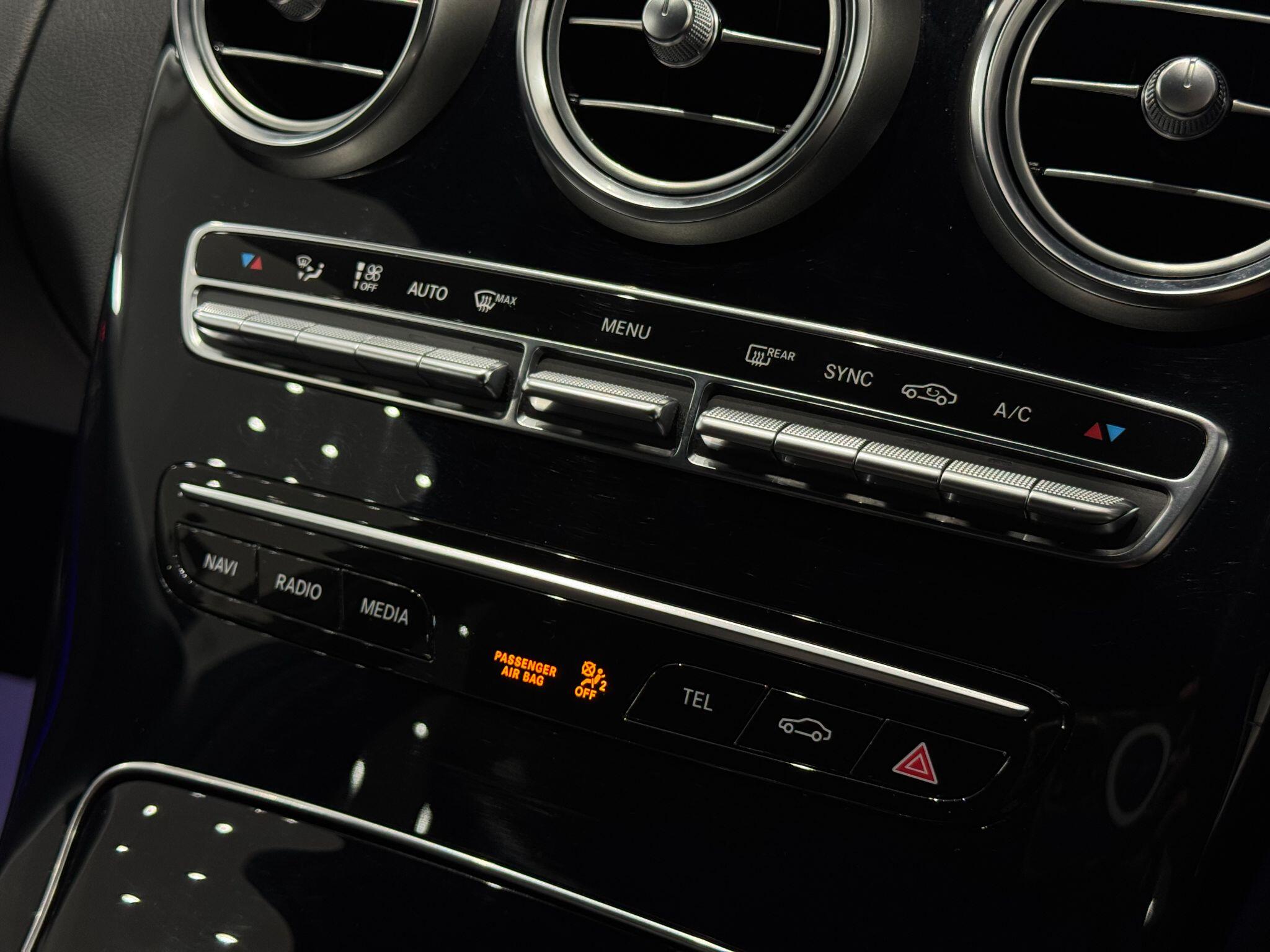 Mercedes-Benz C-Class view 39