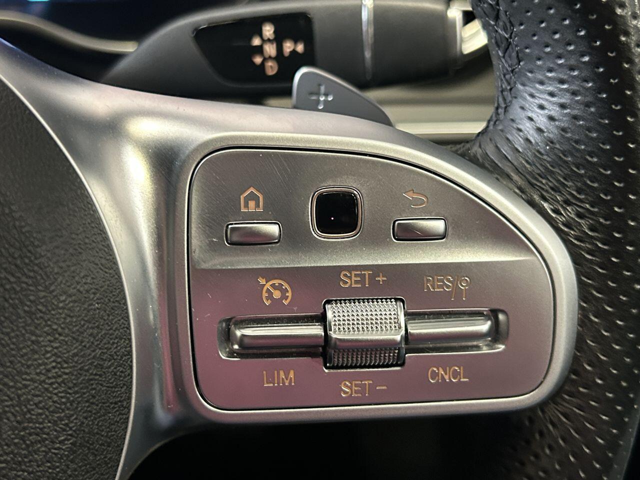 Mercedes-Benz C Class view 40