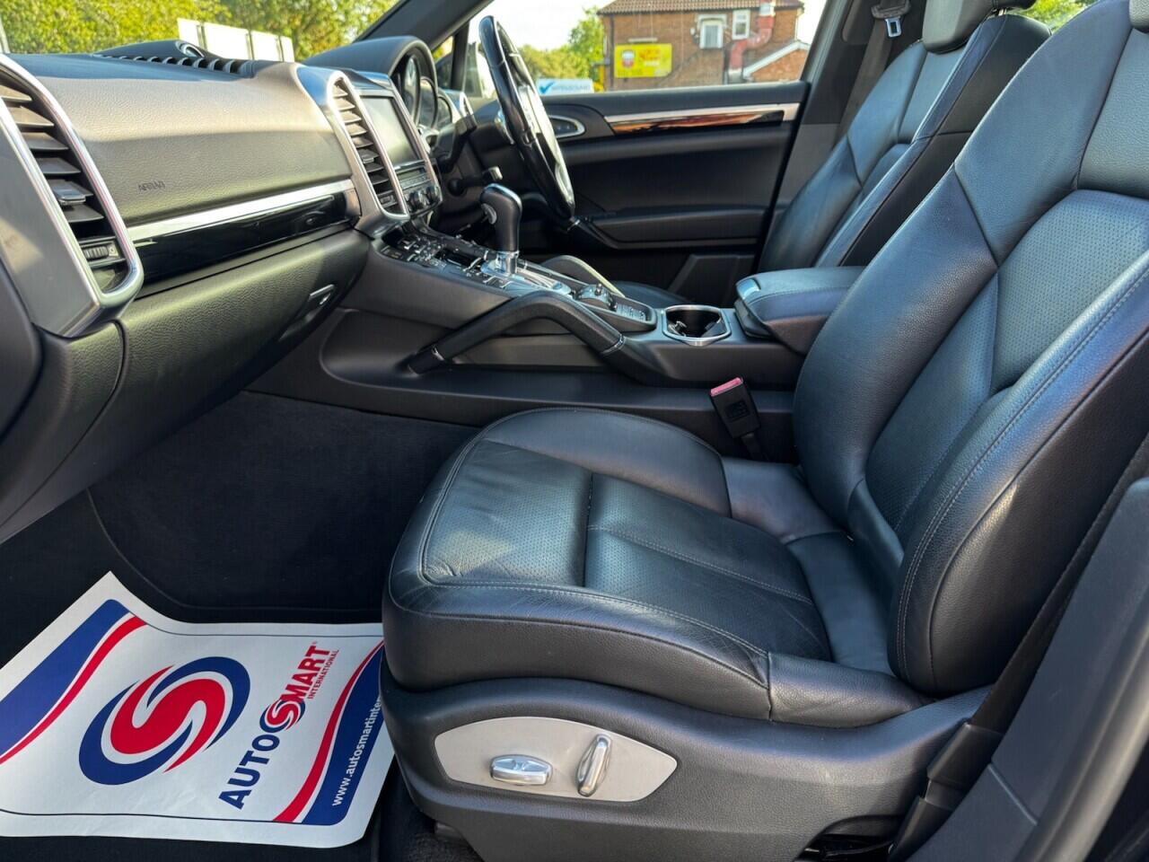 Porsche Cayenne view 47