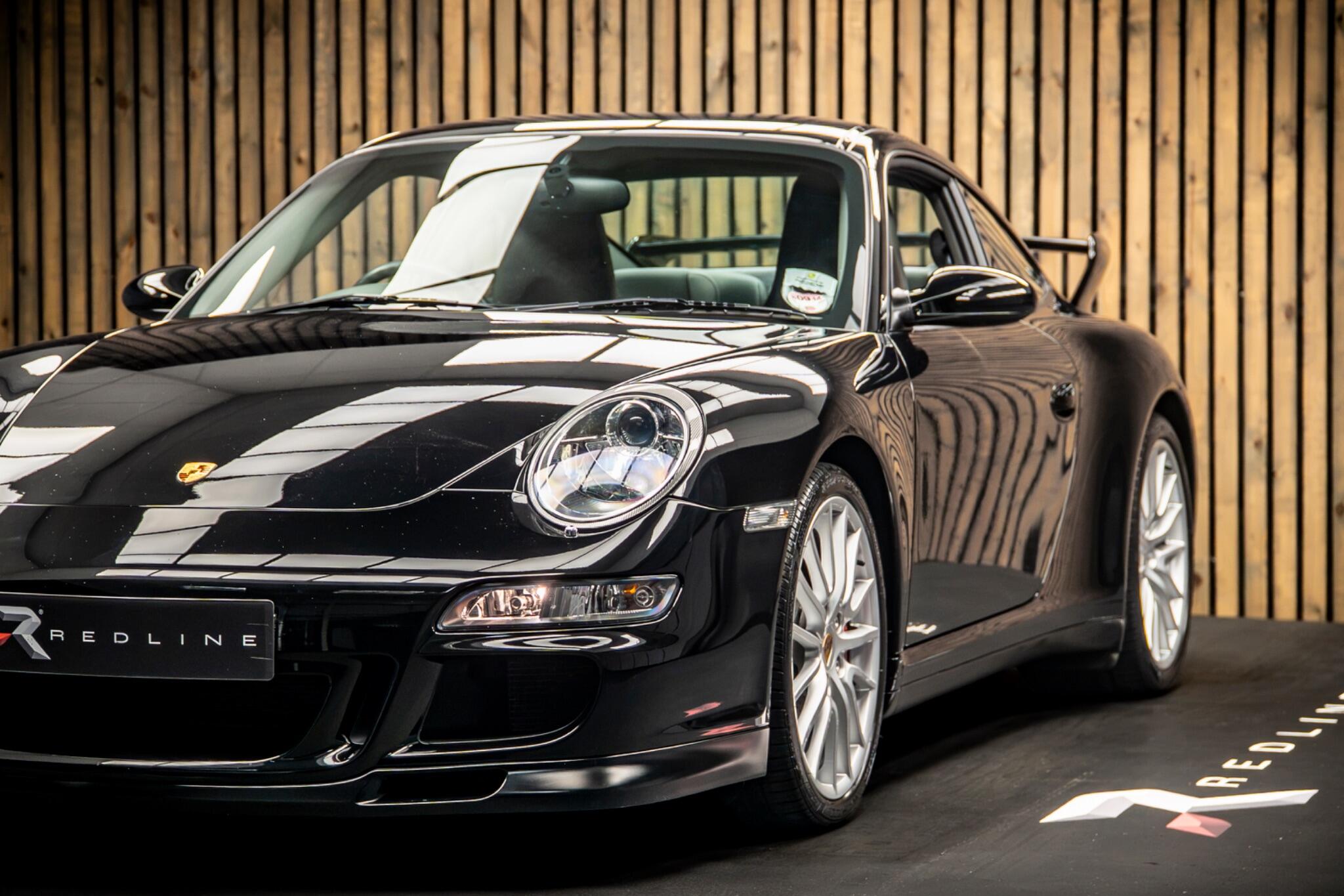 Porsche 911 view 13