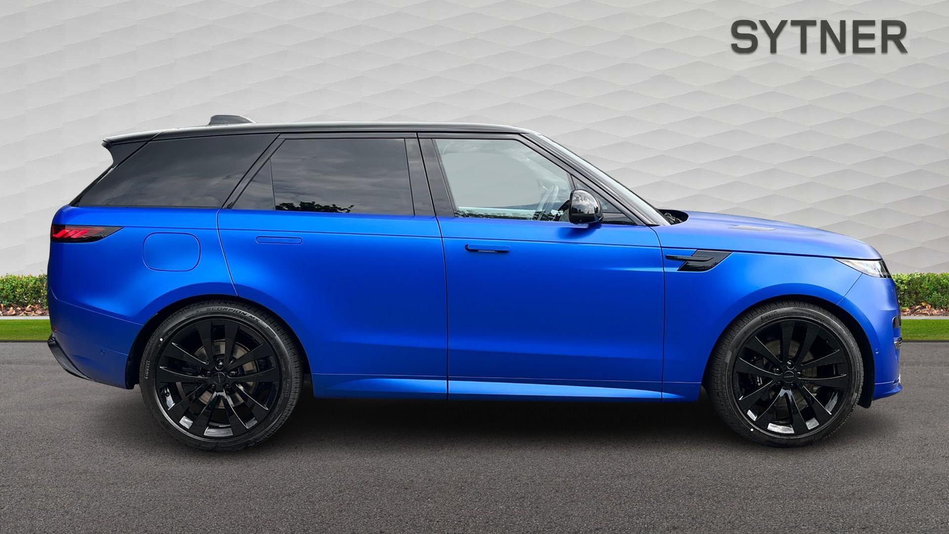 Land Rover Range Rover Sport view 3