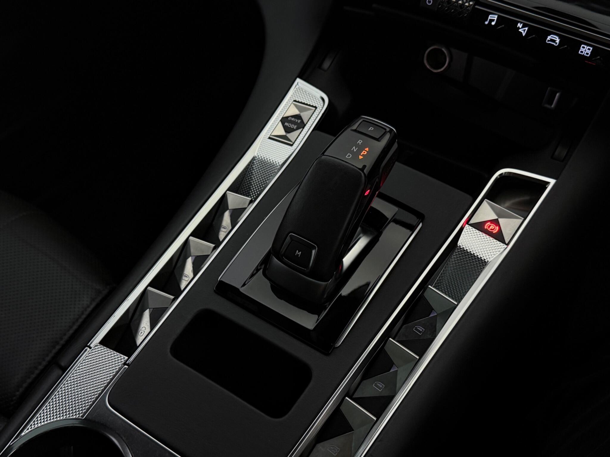 DS Automobiles DS 7 Crossback view 31