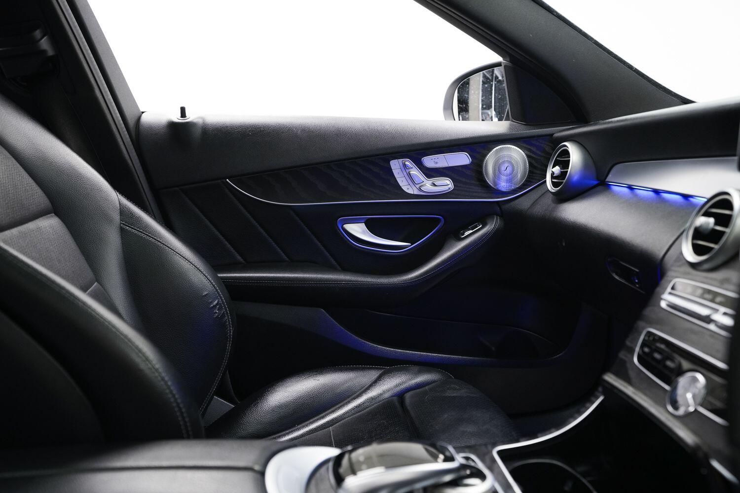Mercedes-Benz C Class view 18