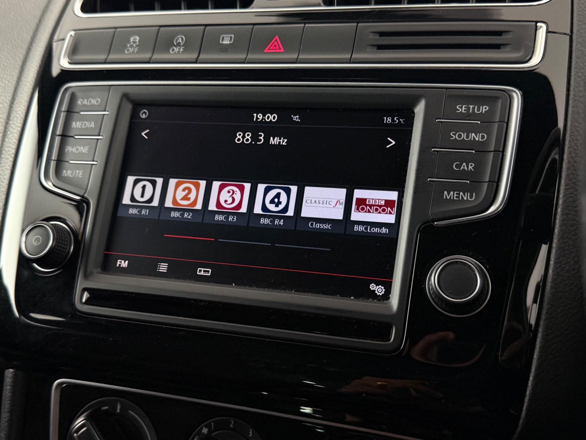 Volkswagen Polo view 17