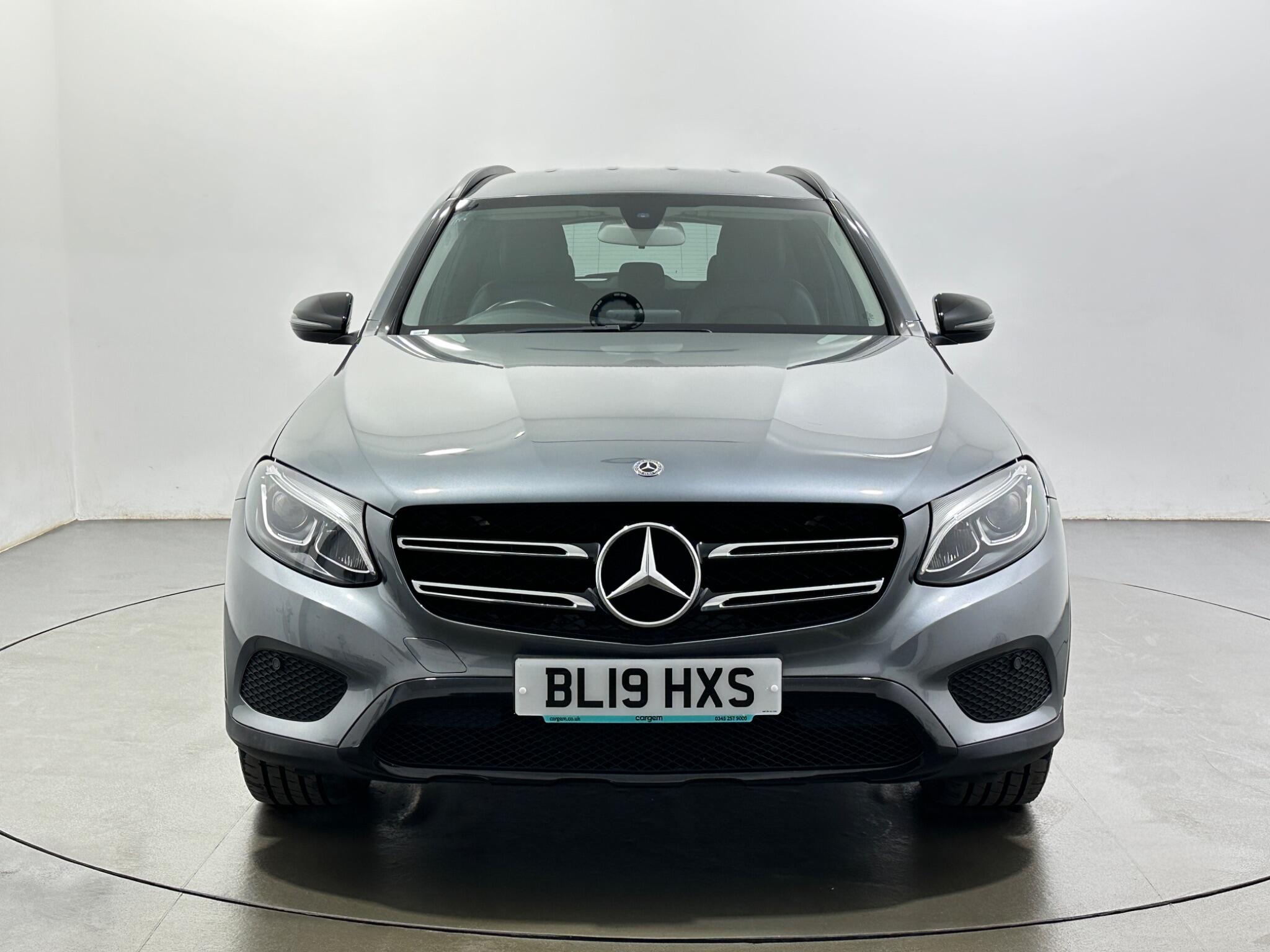 Mercedes-Benz GLC view 3