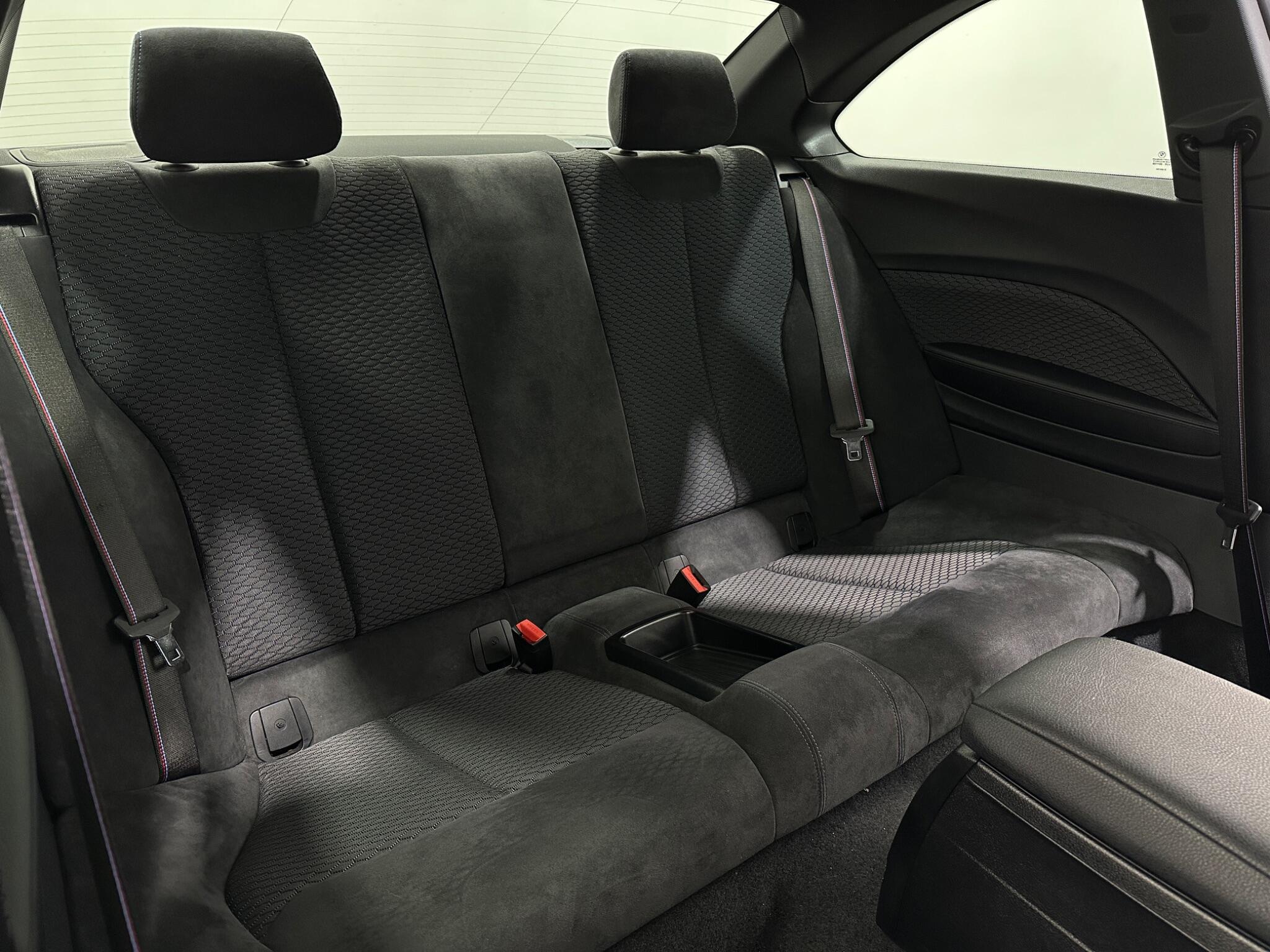 BMW 2 Series view 41