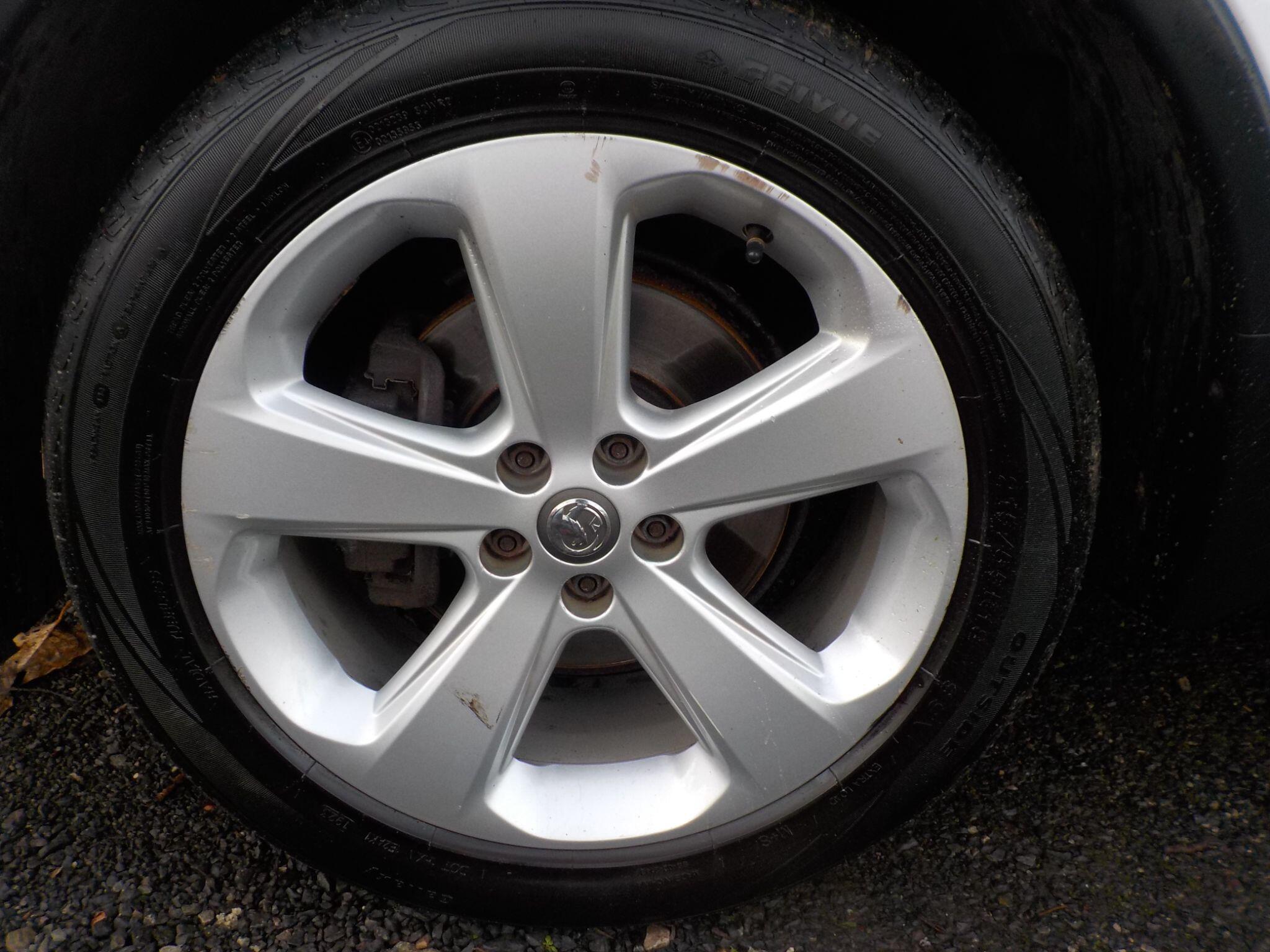 Vauxhall Mokka 1.7 CDTi Exclusiv 4WD Euro 5 (s/s) 5dr