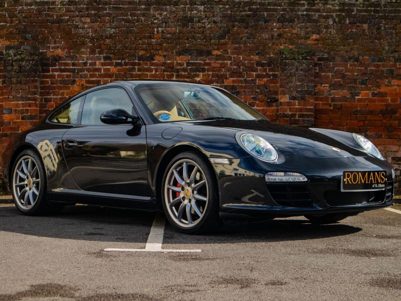 Porsche 911 view 23