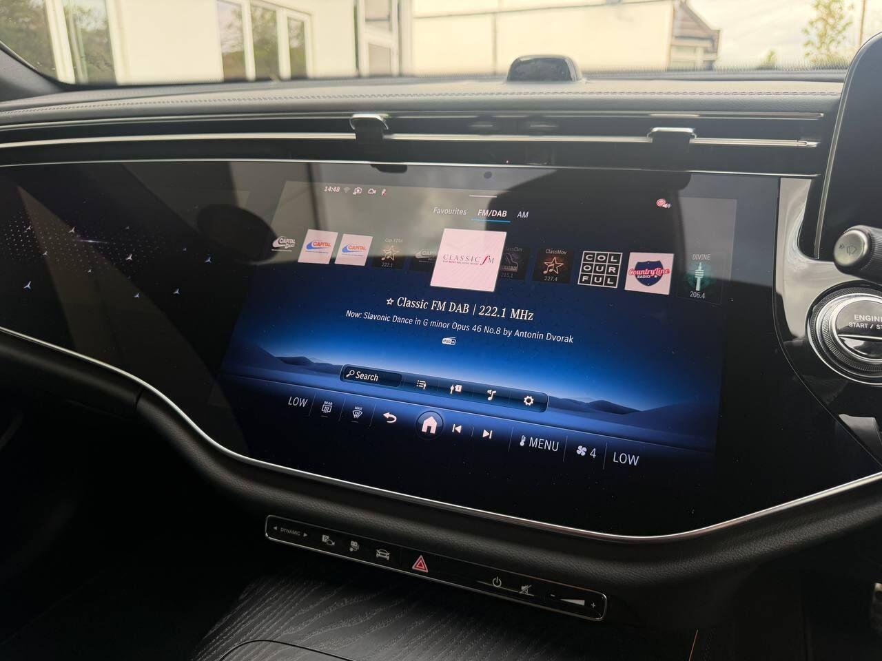 Mercedes-Benz E-Class view 43