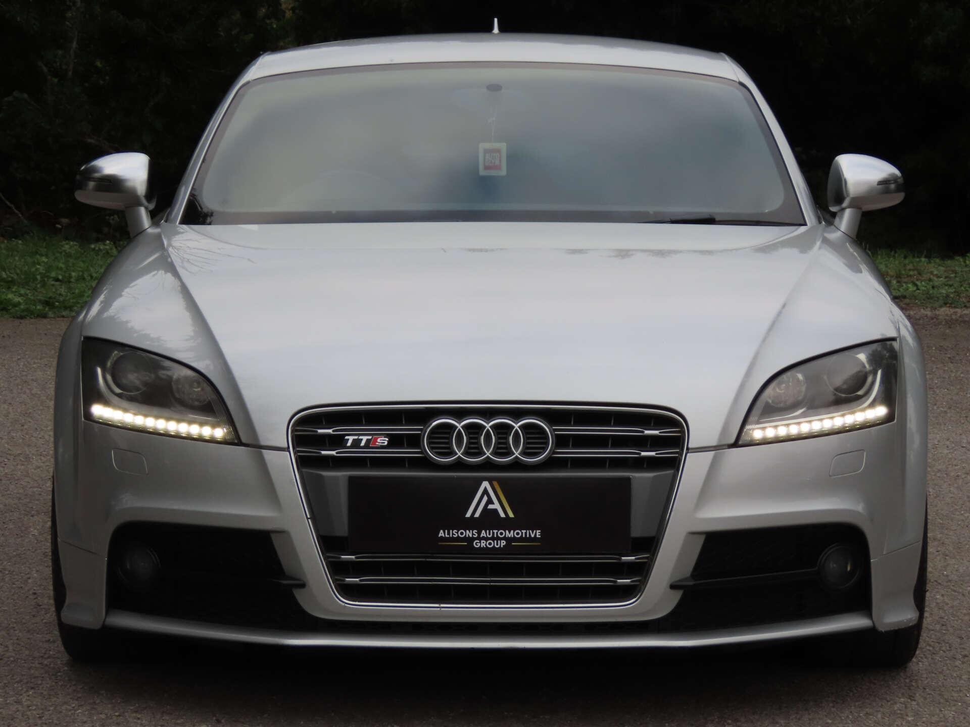 Audi TTS view 2