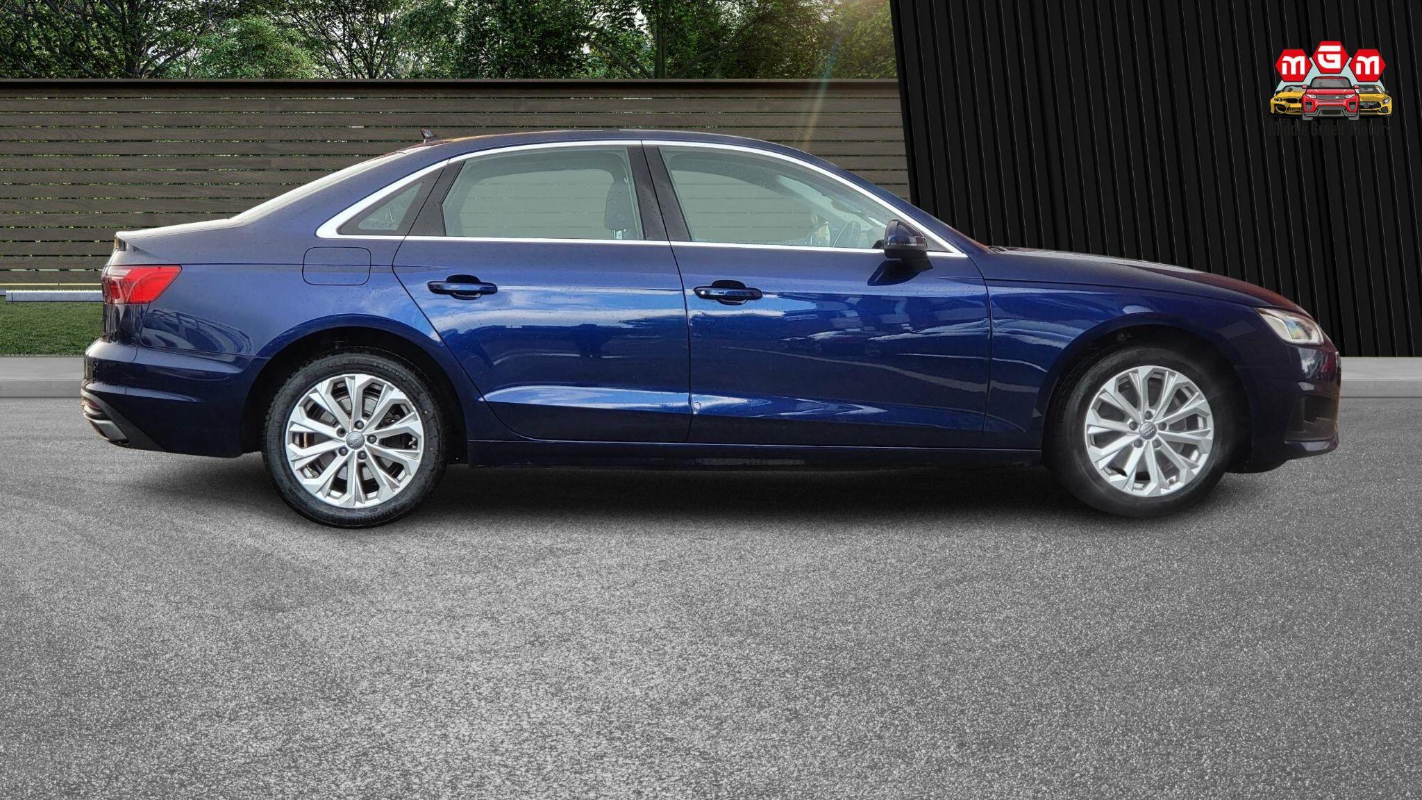 Audi A4 view 9