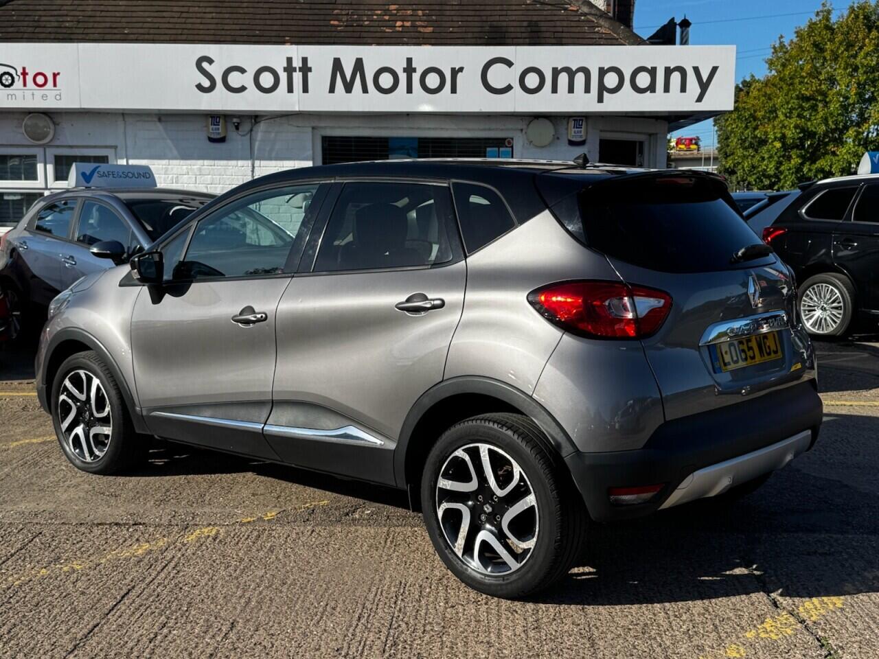 Renault Captur view 2