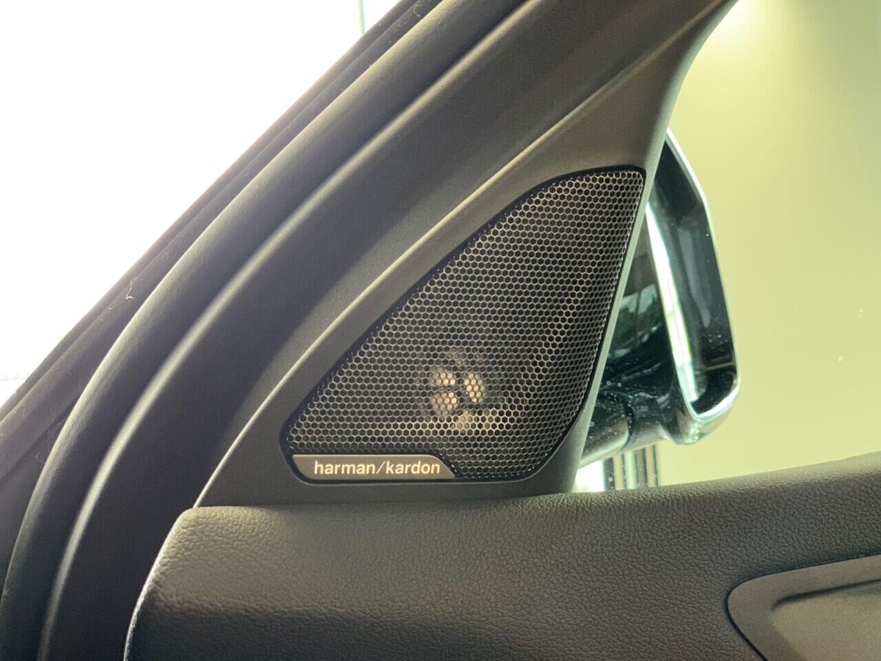 BMW 1 Series view 40