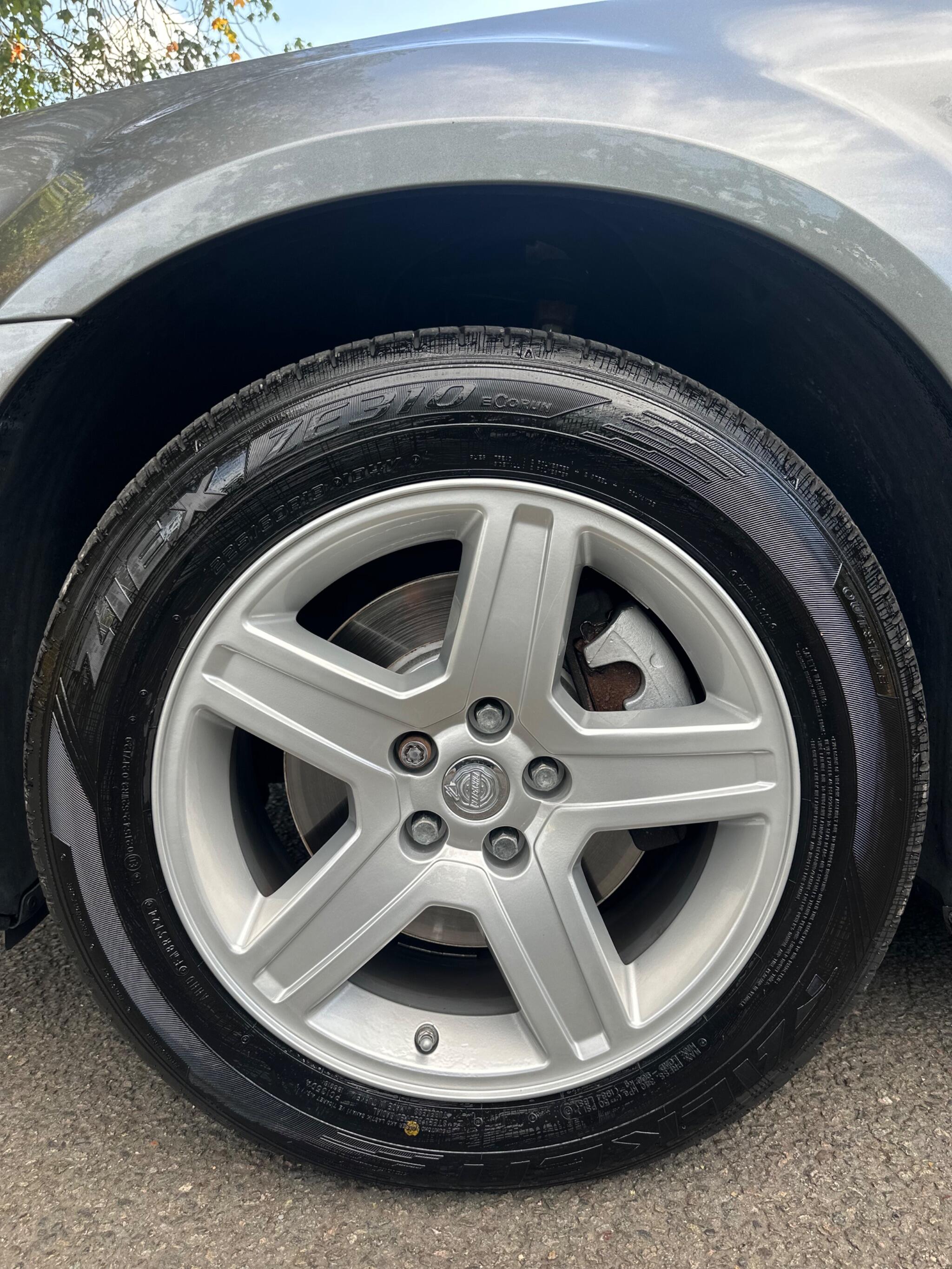 2008 Chrysler 300C image 37
