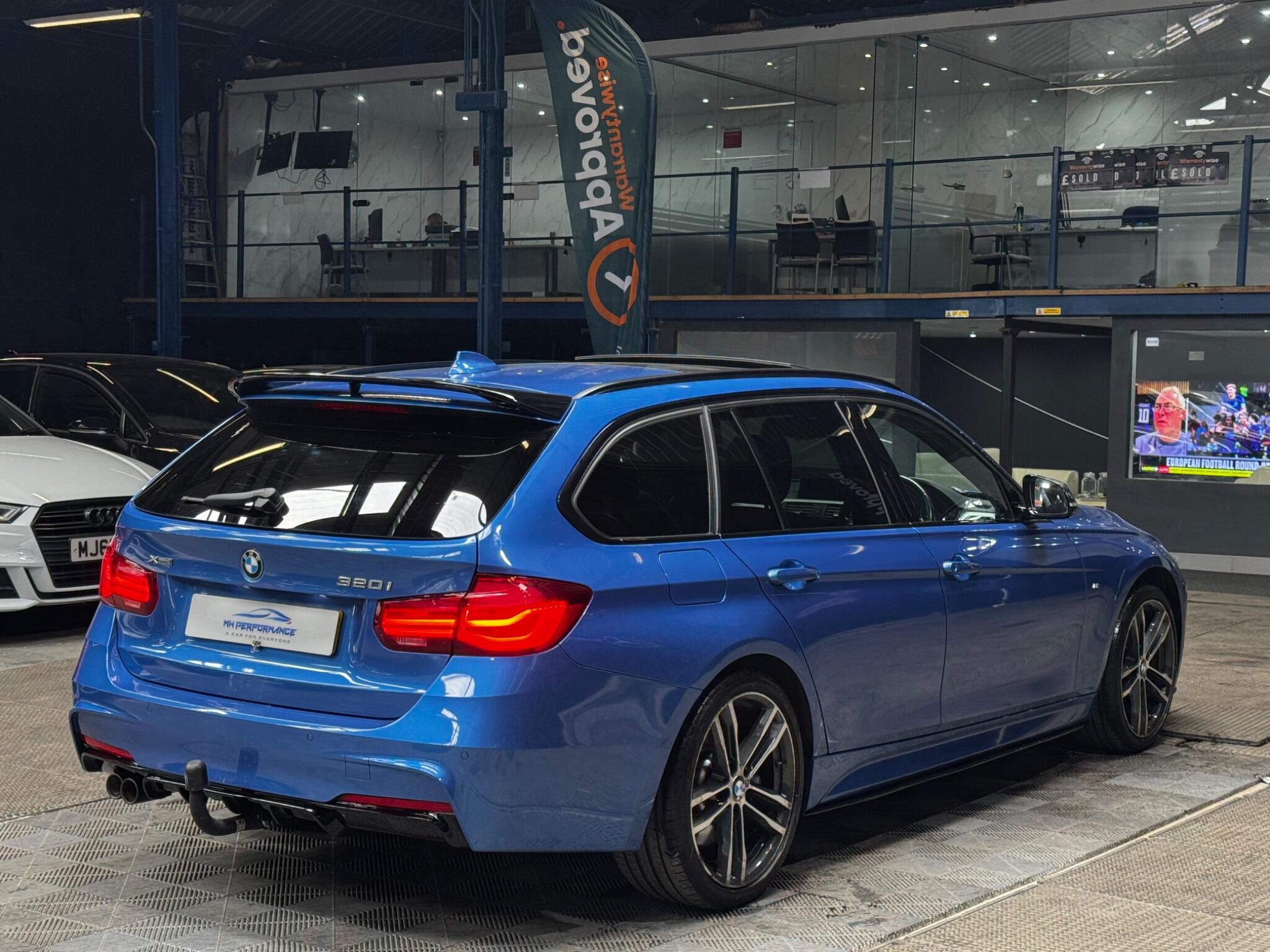 BMW 3 Series view 36