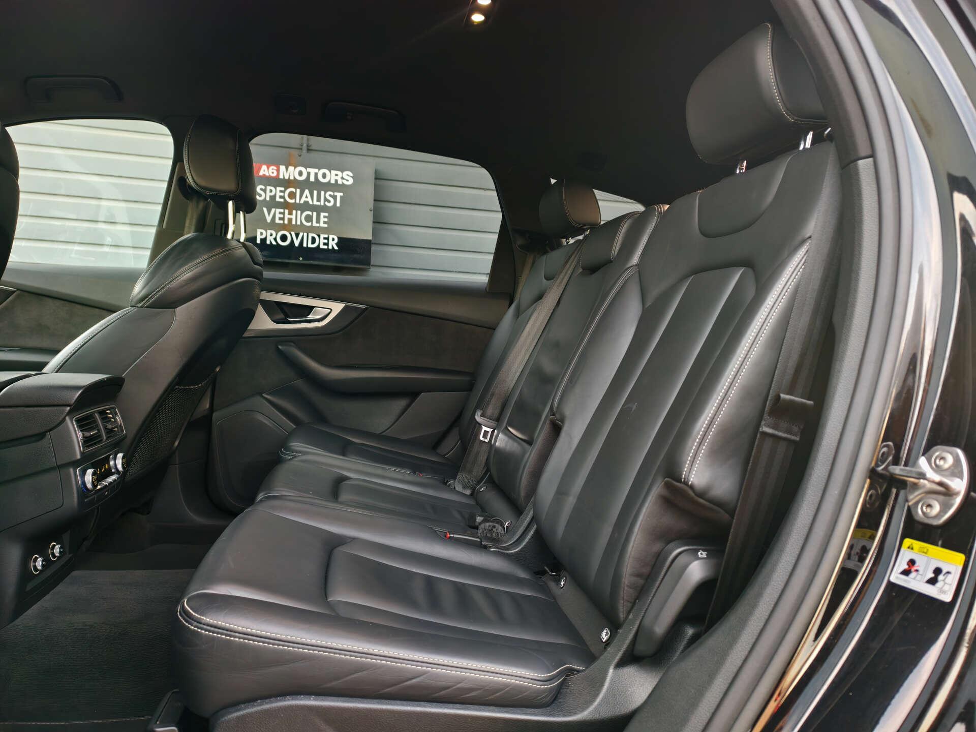 Audi SQ7 view 19