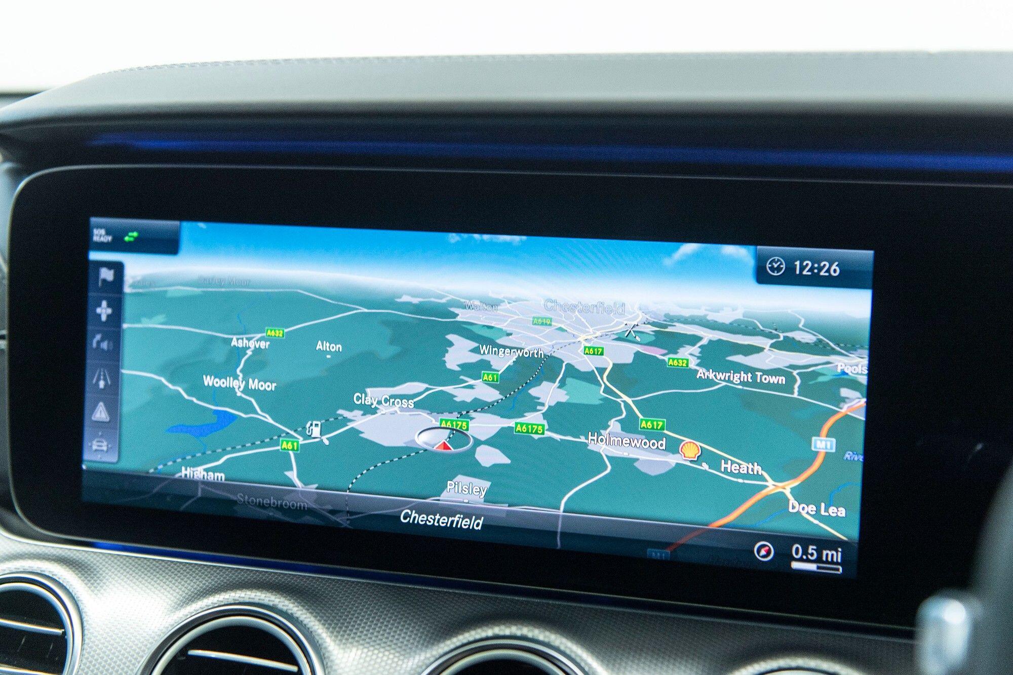 Mercedes-Benz E Class view 25
