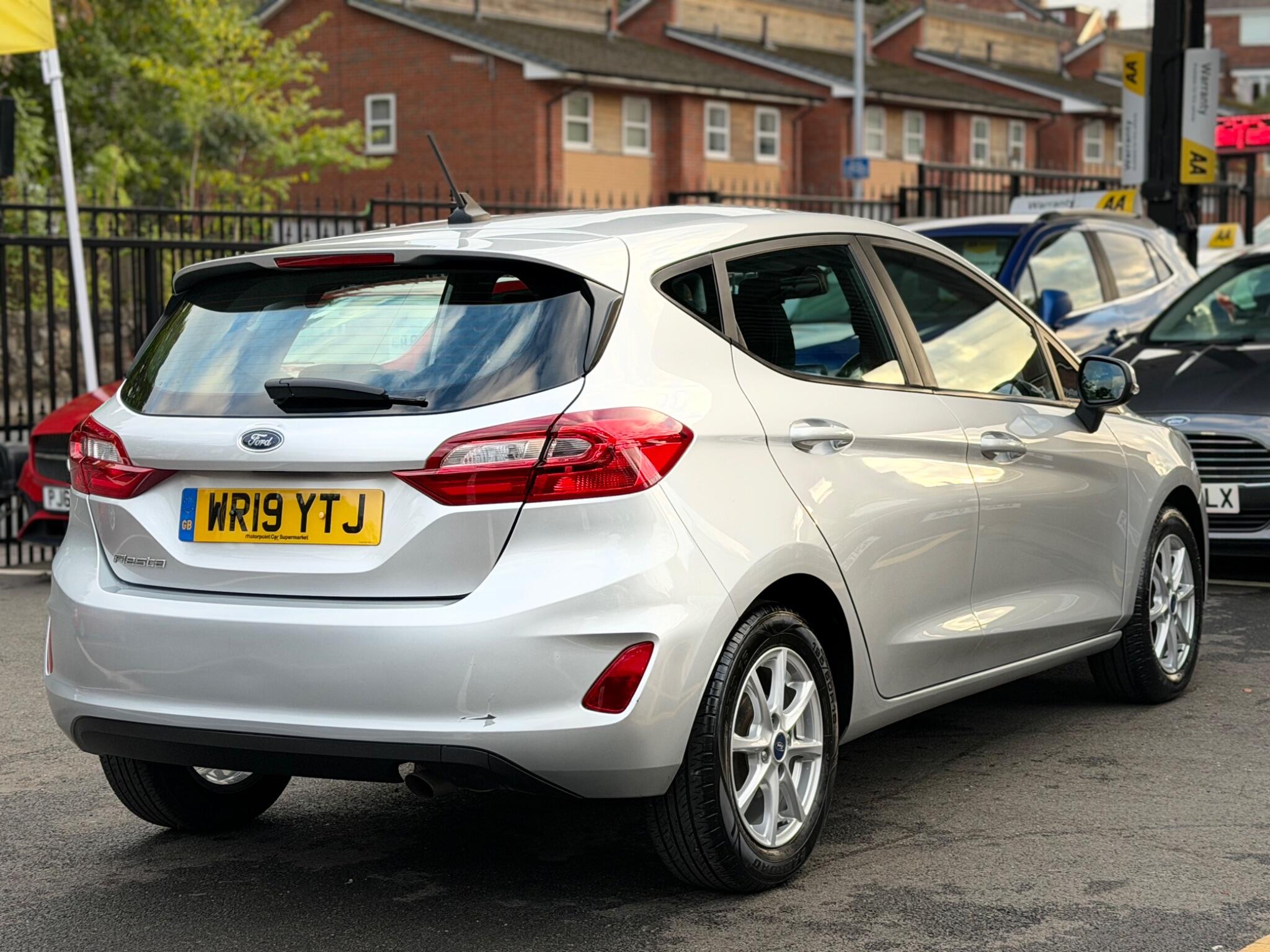 Ford Fiesta view 3