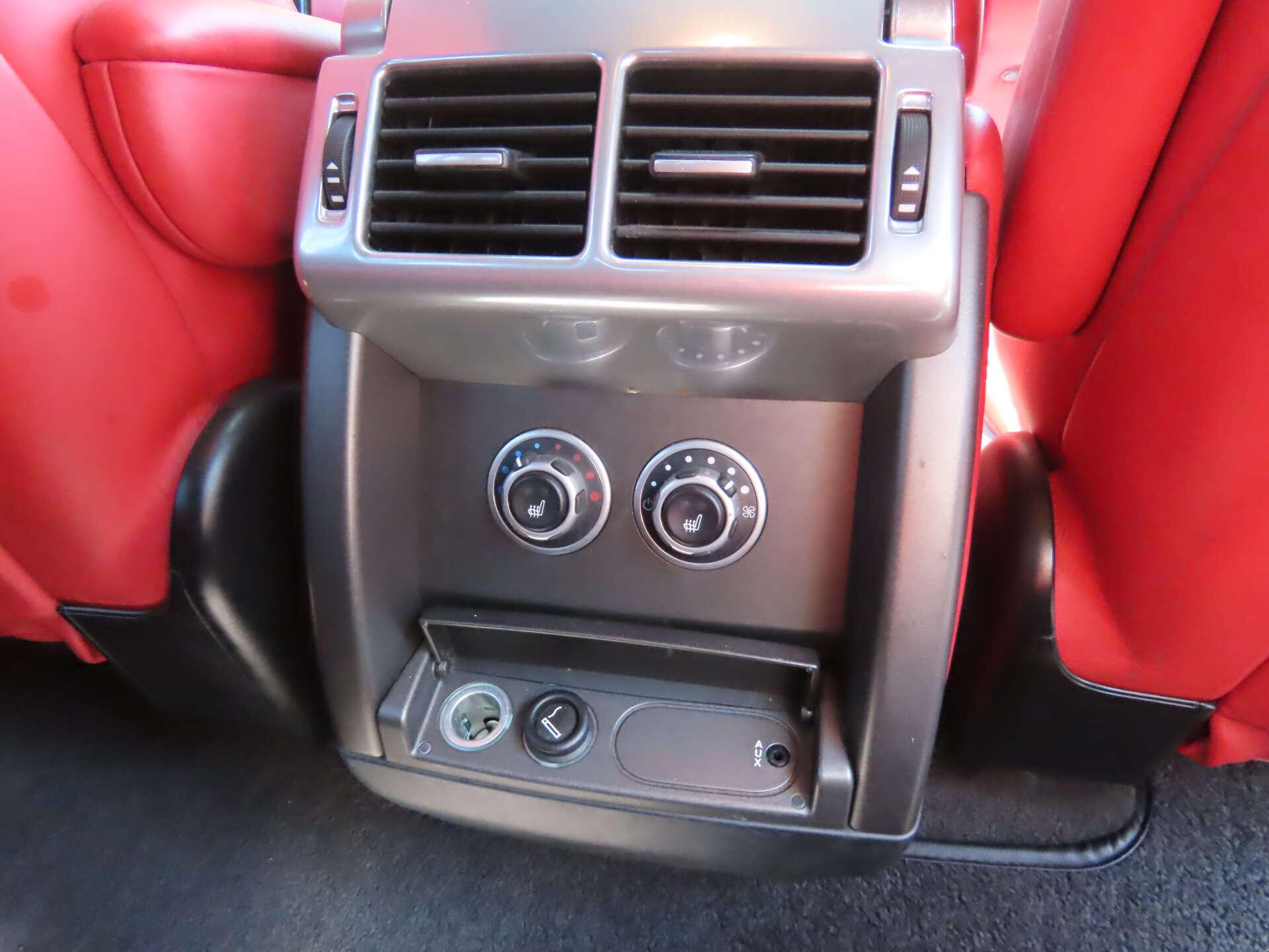 Land Rover Range Rover view 28