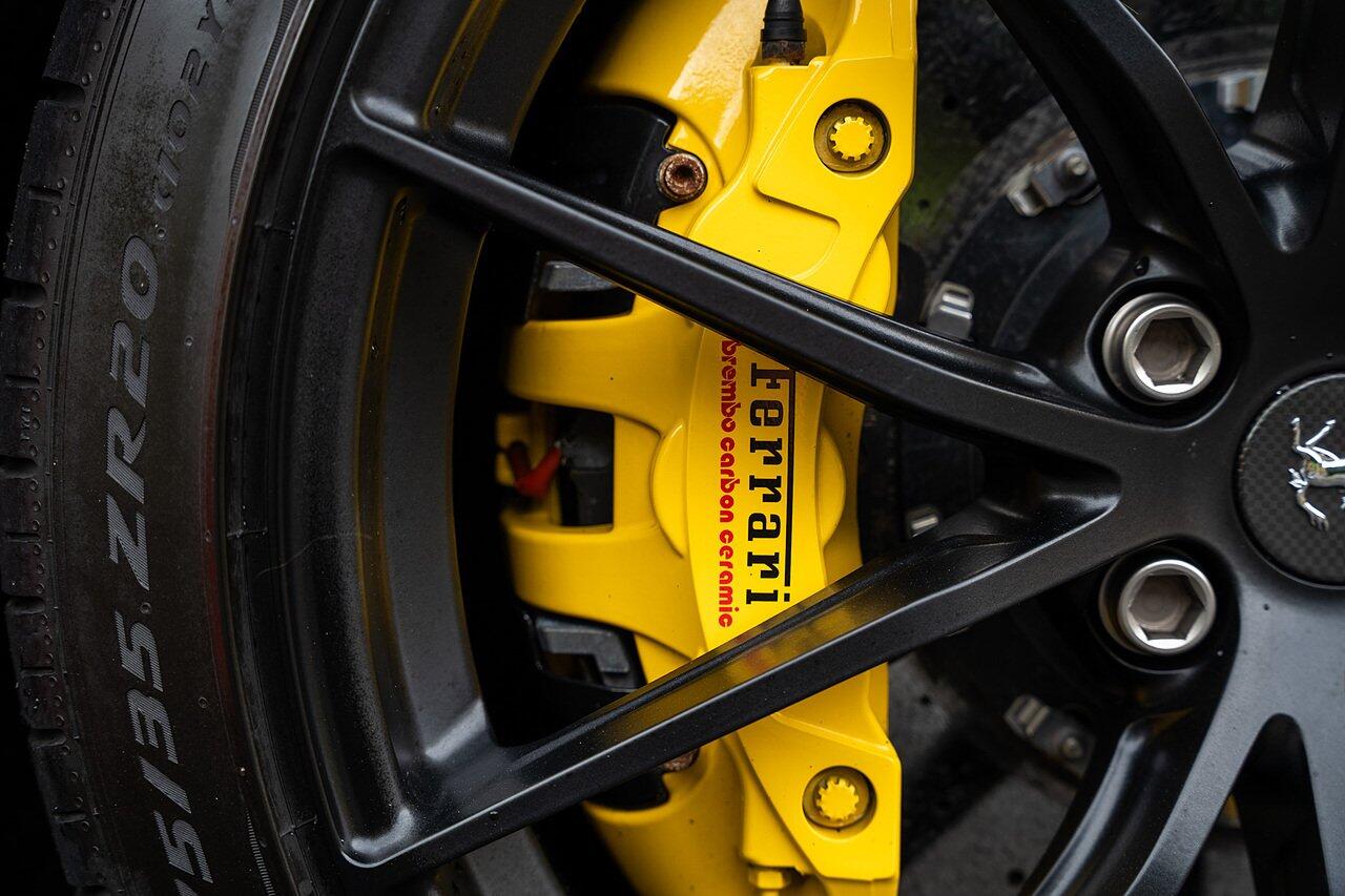 Ferrari 812 view 5