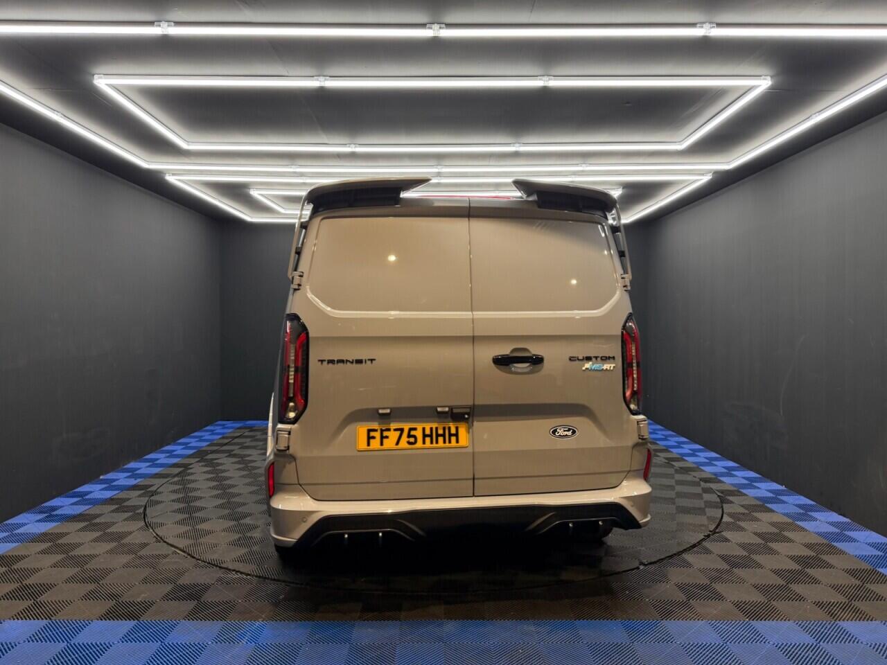 Ford Transit Custom view 16